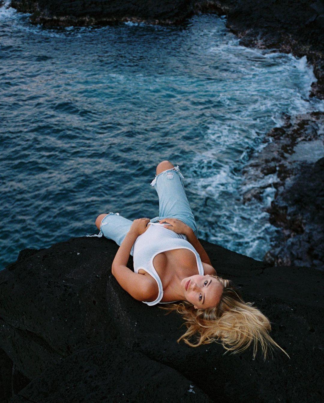 Alexis Ren posing for the camera.