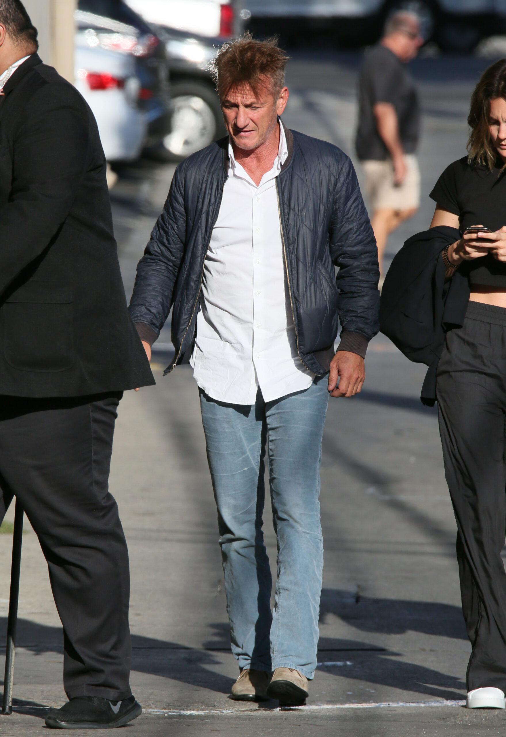 Sean Penn wants to go back to Ukraine to take up arms against Russia