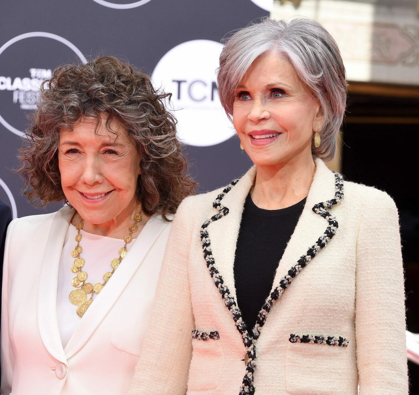 Lily Tomlin Hand and Footprint ceremony held at the TCL Chinese Theatre on April 22, 2022 in Hollywood, Pictured: Lily Tomlin and Jane Fonda.