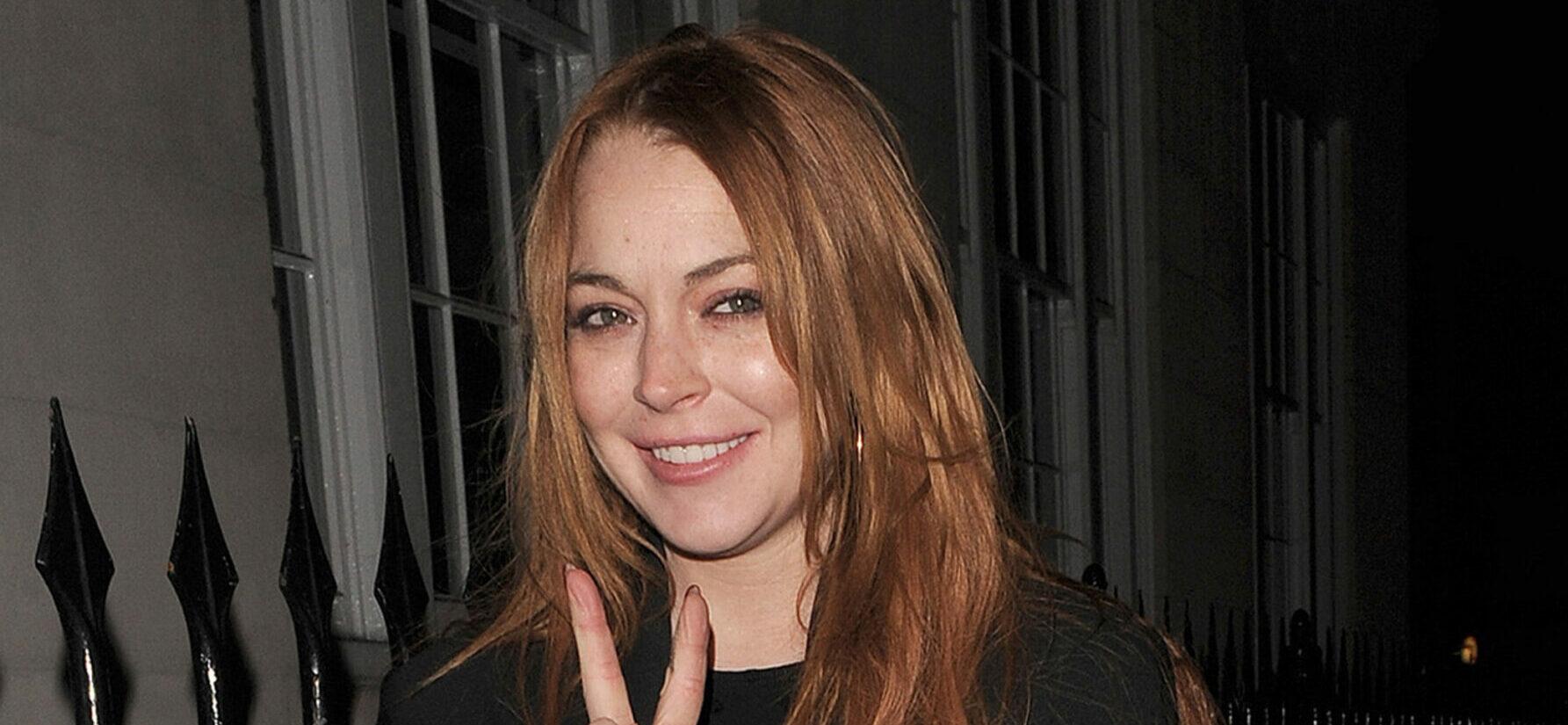 Lindsay Lohan enjoys dinner at C restaurant in Mayfair with a male companion The pair appeared close with Lindsay showing the man pictures on her phone