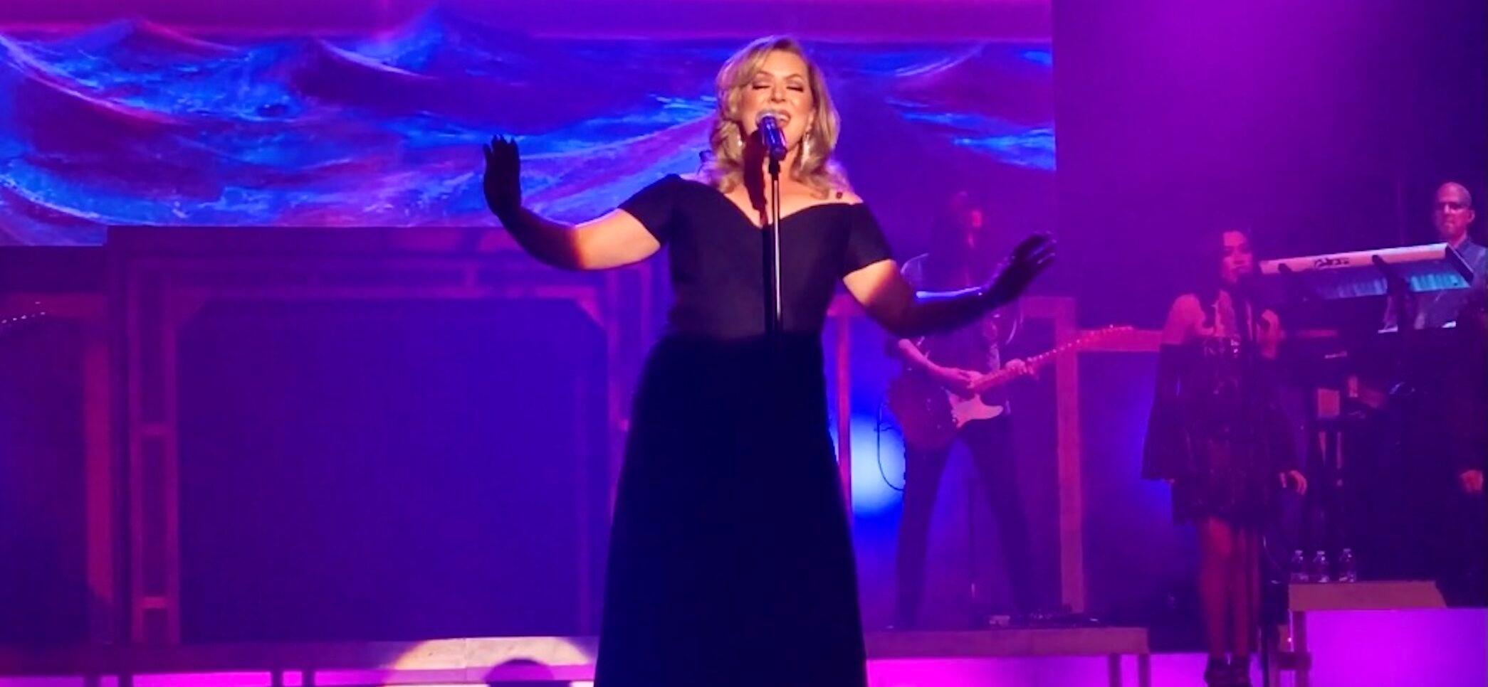 Adele impersonator performs in Las Vegas for fans