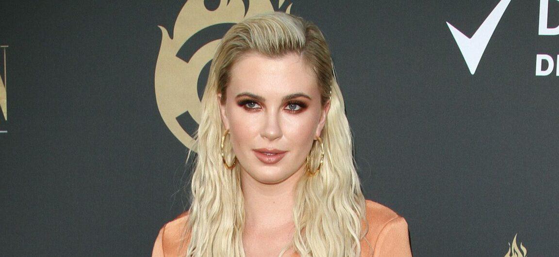 Comedy Central Roast Of Alec Baldwin at The Saban Theater in , California on 9/7/19. 07 Sep 2019 Pictured: Ireland Baldwin. Photo credit: River / MEGA TheMegaAgency.com +1 888 505 6342 (Mega Agency TagID: MEGA498114_041.jpg) [Photo via Mega Agency]