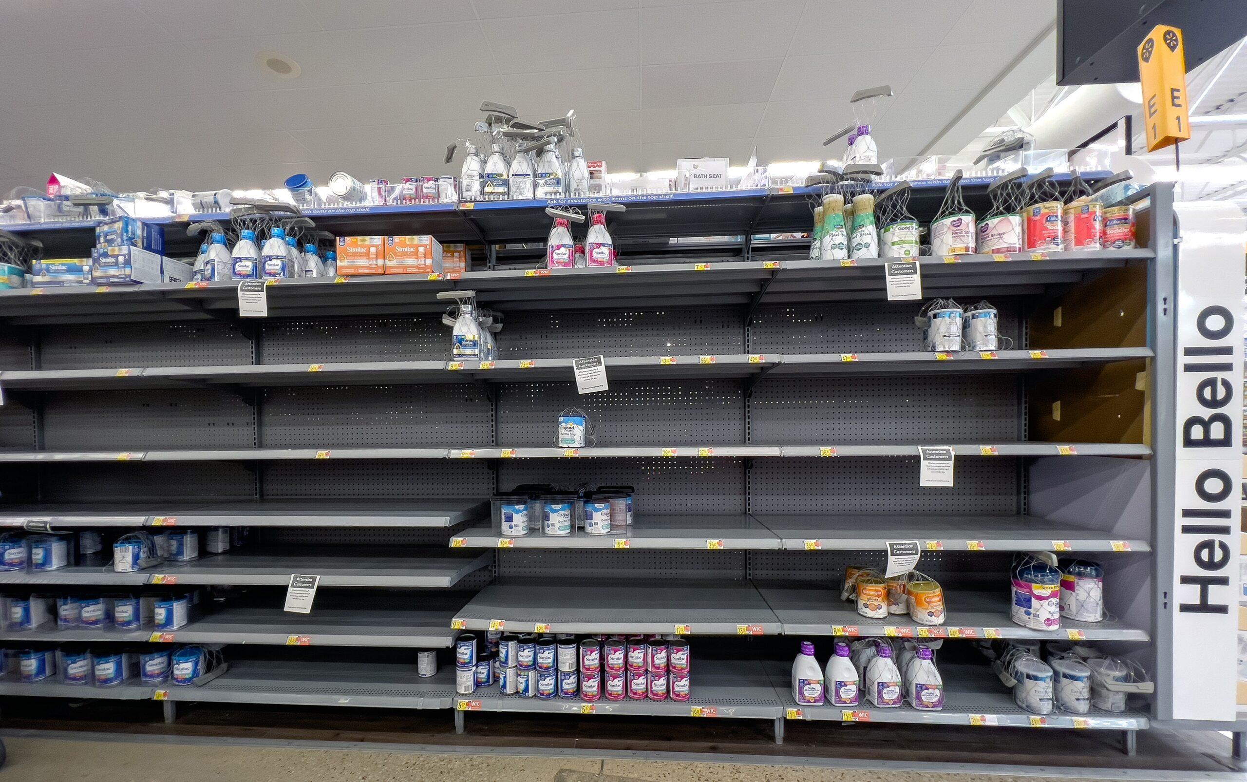 EMPORIA, KANSAS USA - MAY 18, 2022 Empty shelves at Walmart denoting the lack baby formula supplies and a note from Walmart limiting the amount of units per child for each customer to 5 a day . 18 May 2022 Pictured: EMPORIA, KANSAS USA 