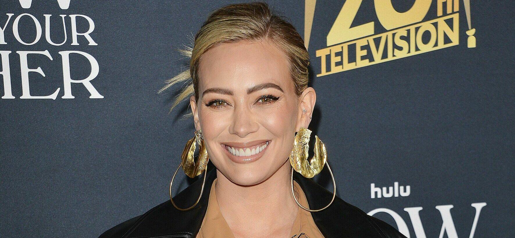 Hilary Duff at the 'How I Met Your Father' TV Show photocall Los Angeles