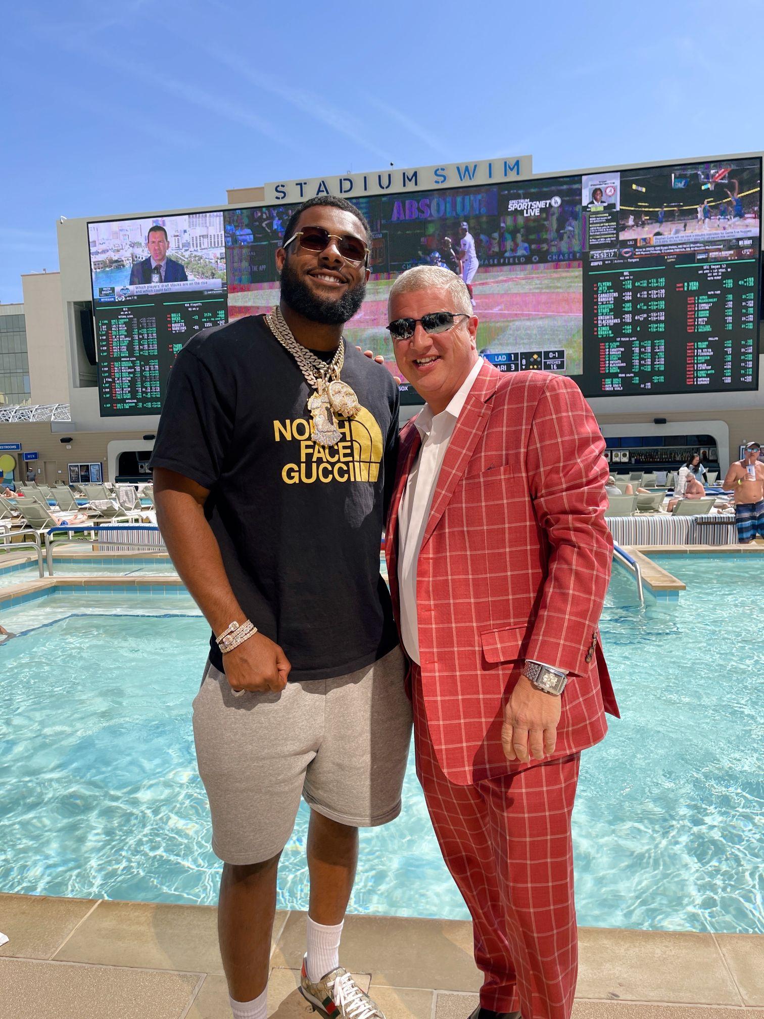 NFL's Top Draft Pick Kayvon Thibodeaux Parties It Up In Downtown Las Vegas!