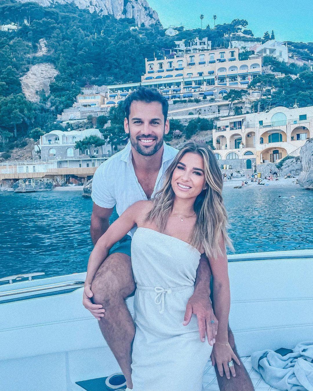 Jessie James and Eric Decker smiling.