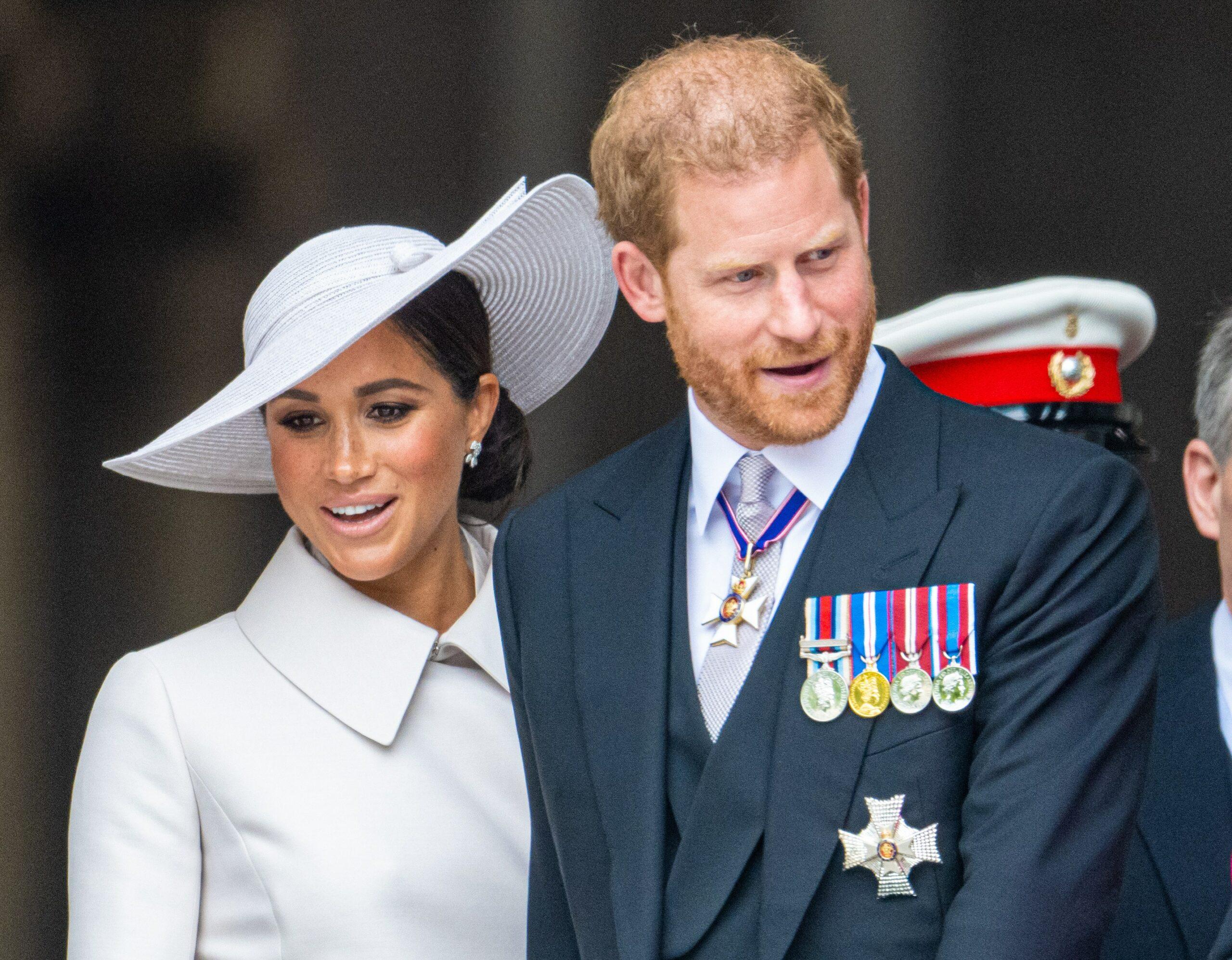 Príncipe Harry, Duque de Sussex, e Meghan Markle, Duquesa de Sussex, participando do Culto de Ação de Graças à Rainha, marcando o Jubileu de Platina de 70 anos do monarca, na Catedral de São Paulo, em Londres.  03 de junho de 2022