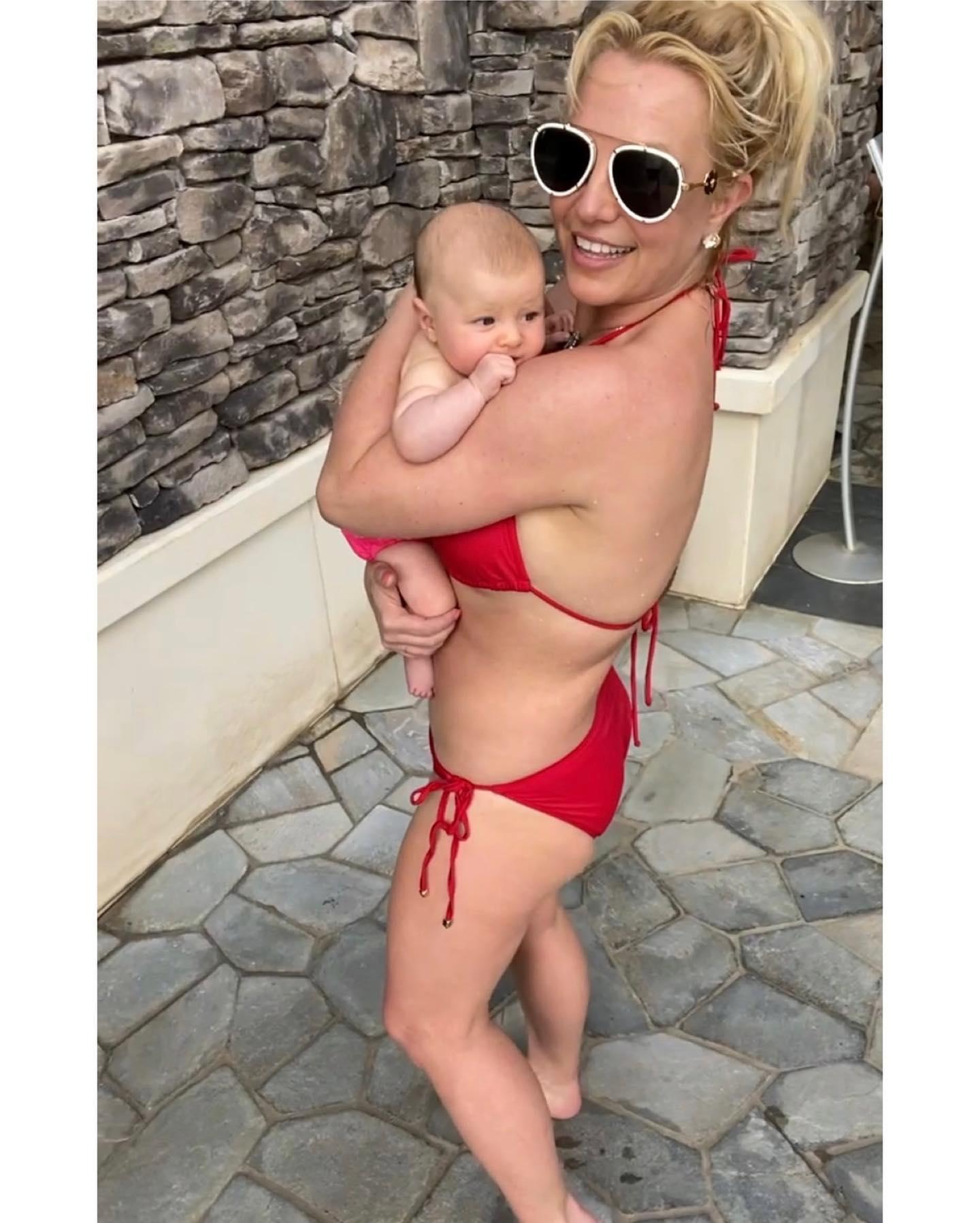 Britney Spears said she ate play-dog with a baby she found on vacation