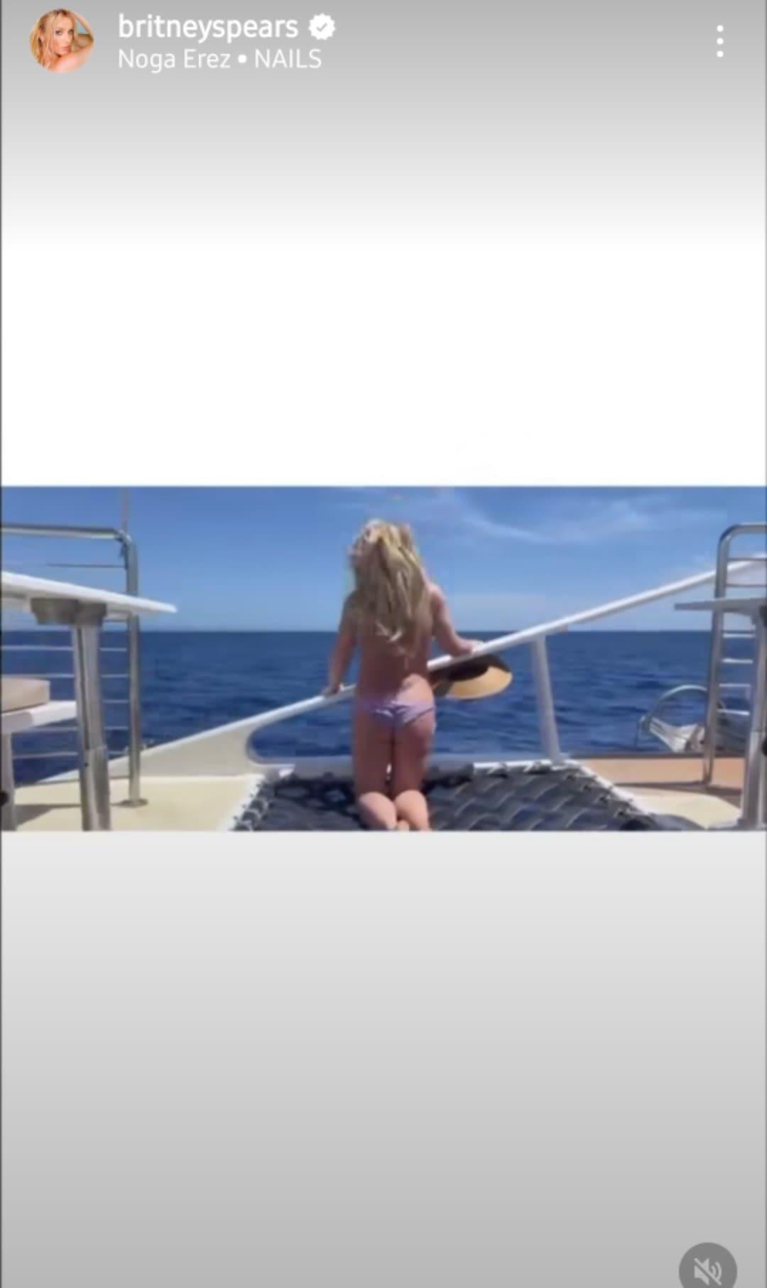 Britney Spears goes sailing on July 30, 2022