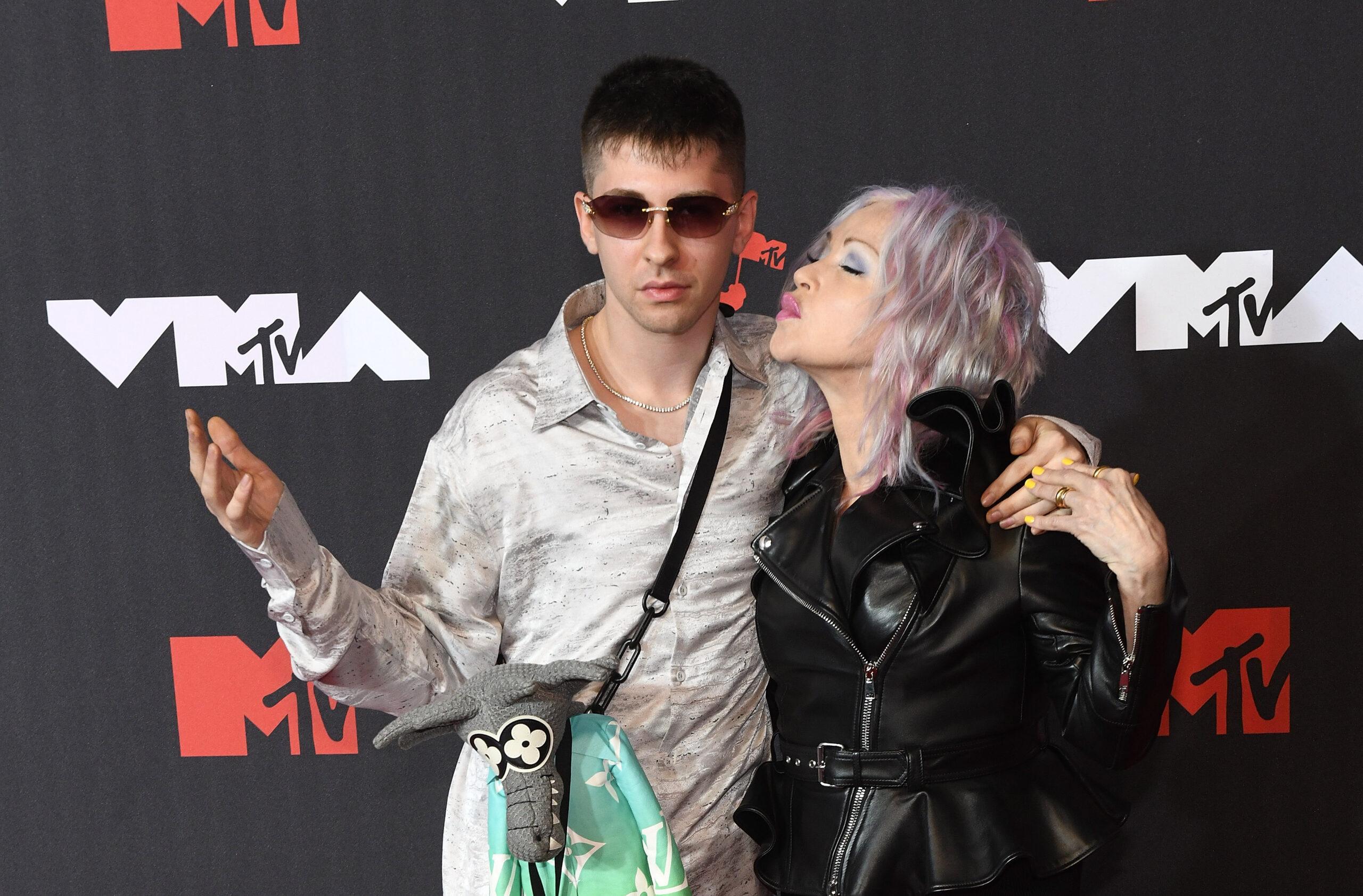 2021 MTV Video Music Awards at Barclays Center on September 12, 2021 in the Brooklyn borough of New York City. Photo: Jeremy Smith/imageSPACE. 12 Sep 2021 Pictured: Declyn Lauper Thornton, Cyndi Lauper. 
