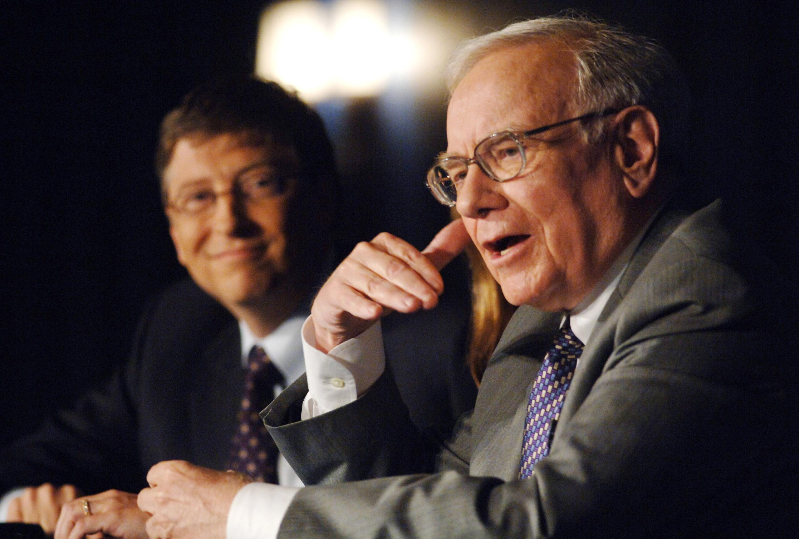 Bill Gates & Warren Buffett with the New York media on June 26, 2006