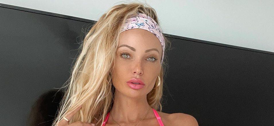 Abby Dowse posing for the camera.