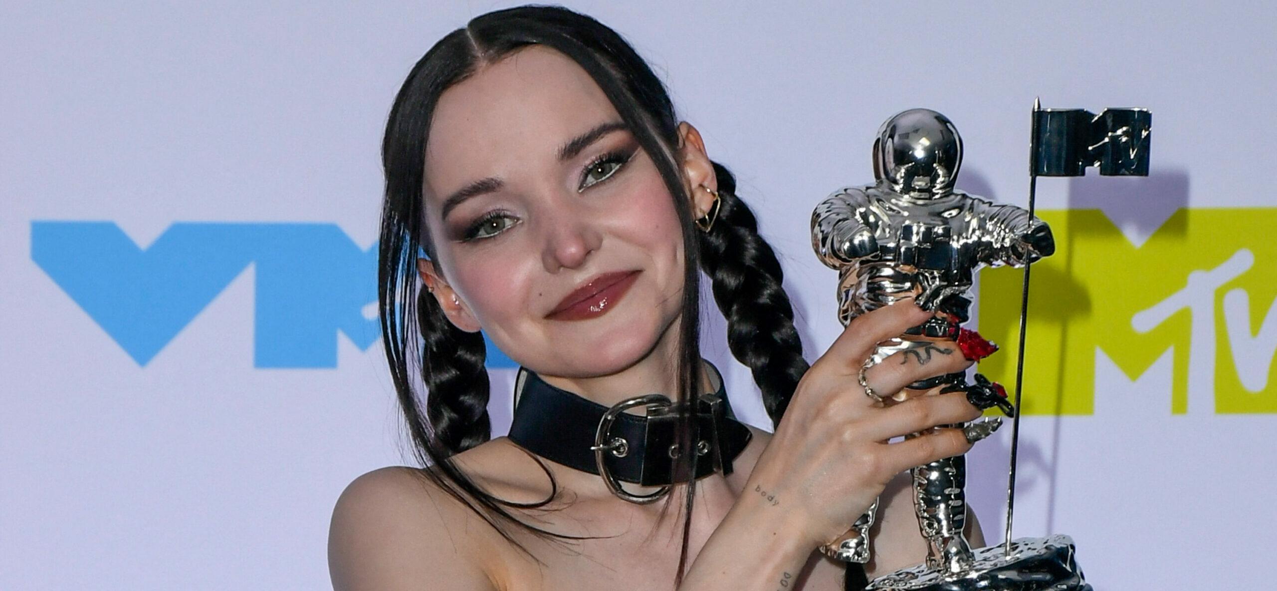 VMA winners pose in the press room at the 2022 VMA's inside the Prudential Center. 28 Aug 2022 Pictured: Dove Cameron.