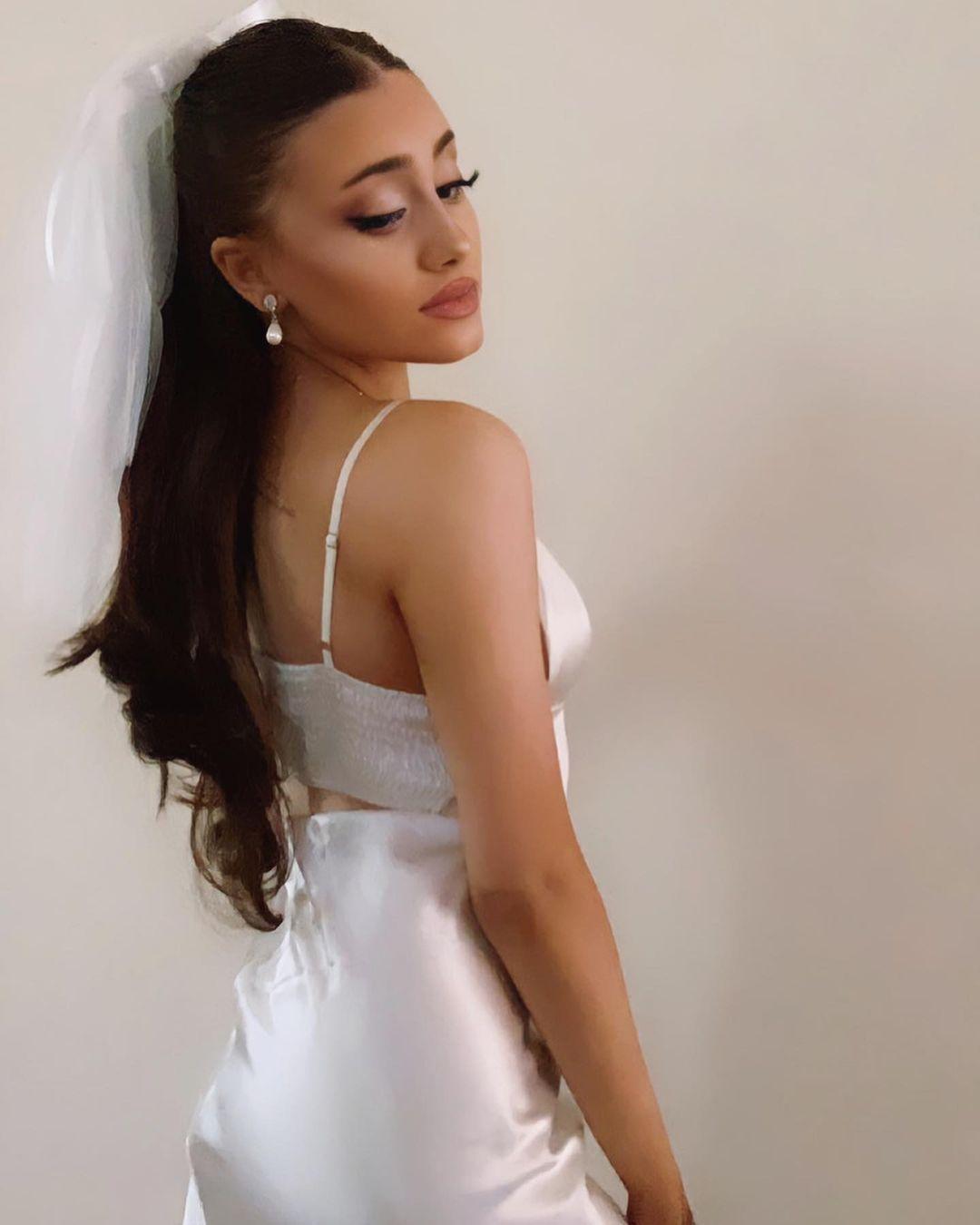 Ariana Grande impersonator Paige Niemann