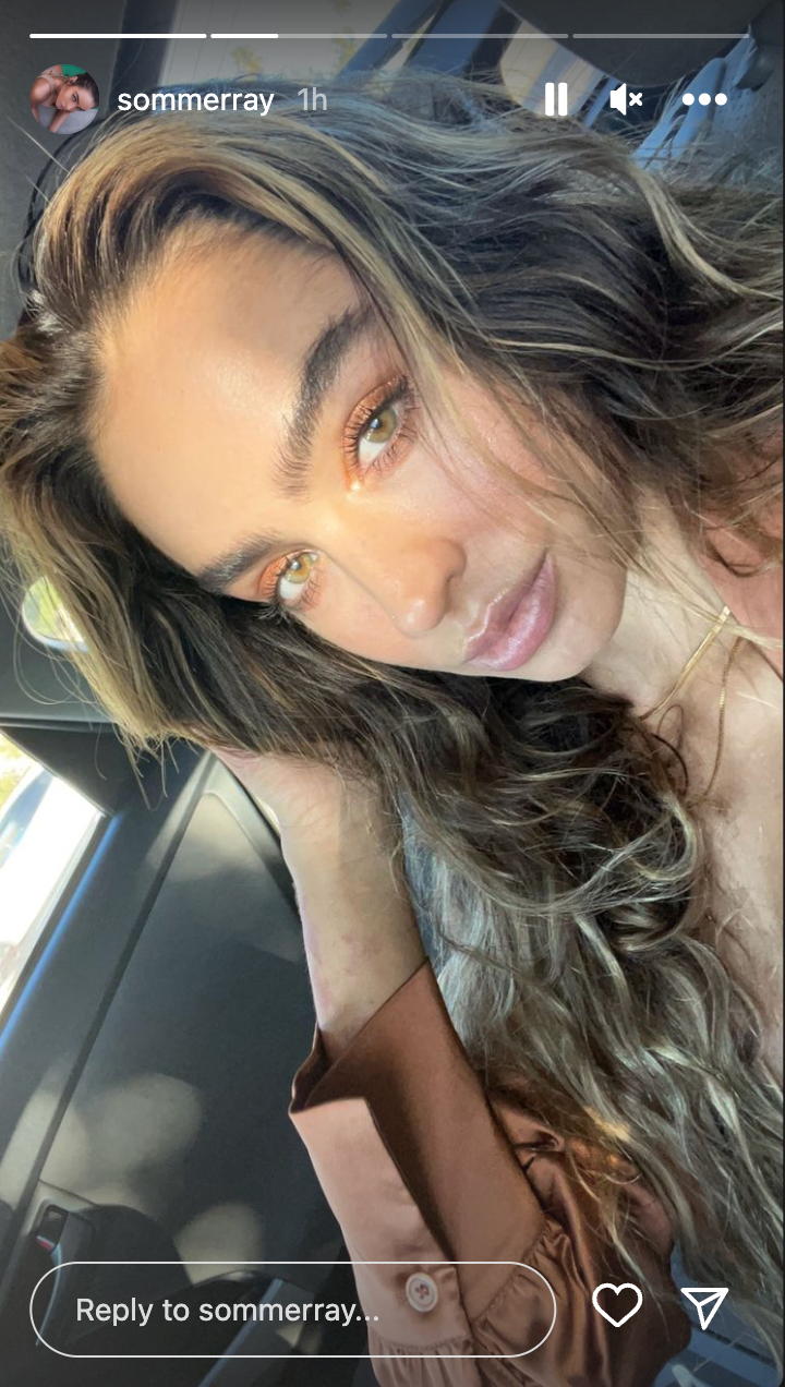 Sommer Ray Reveals The Goods In Sultry Car Snaps