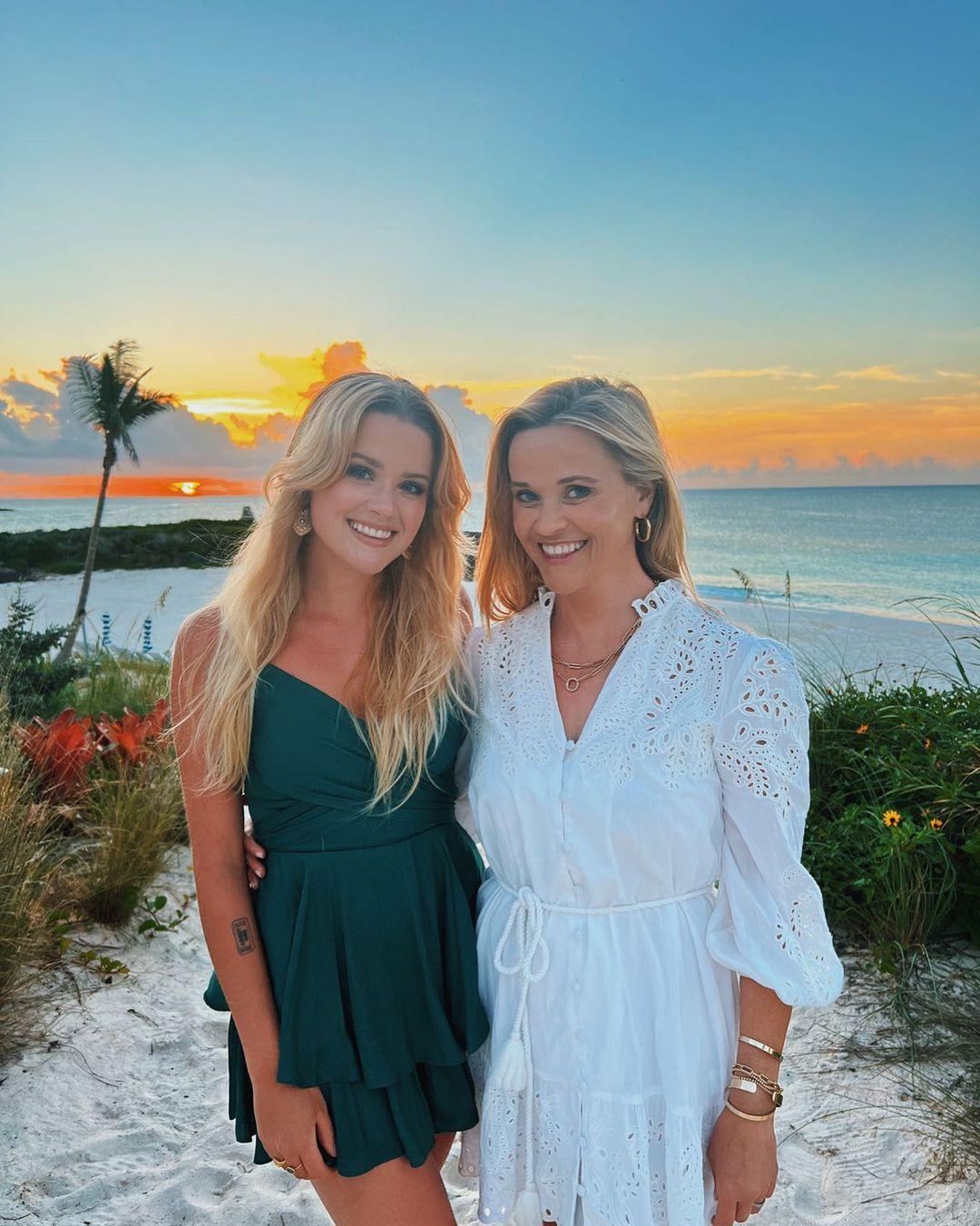 Reese Witherspoon and daughter Ava