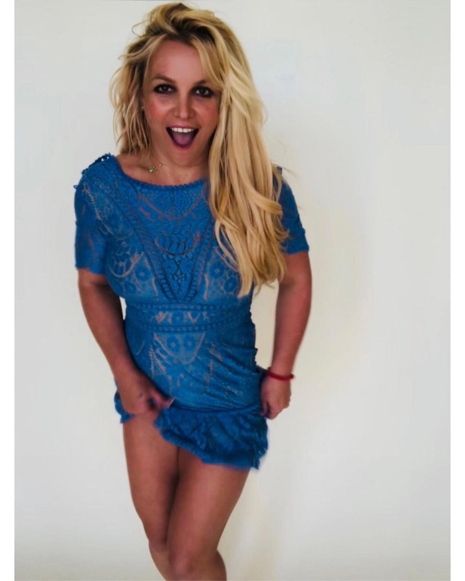 Instagram lets Britney nearly show all