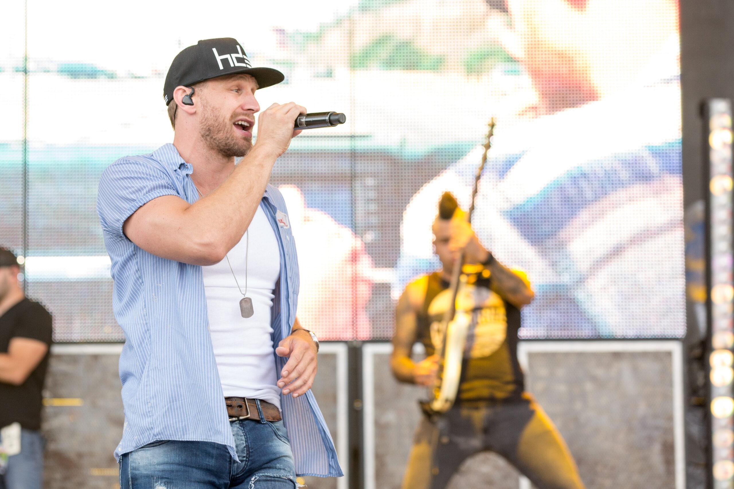 Chase Rice Country LakeShake Music Festival 2017