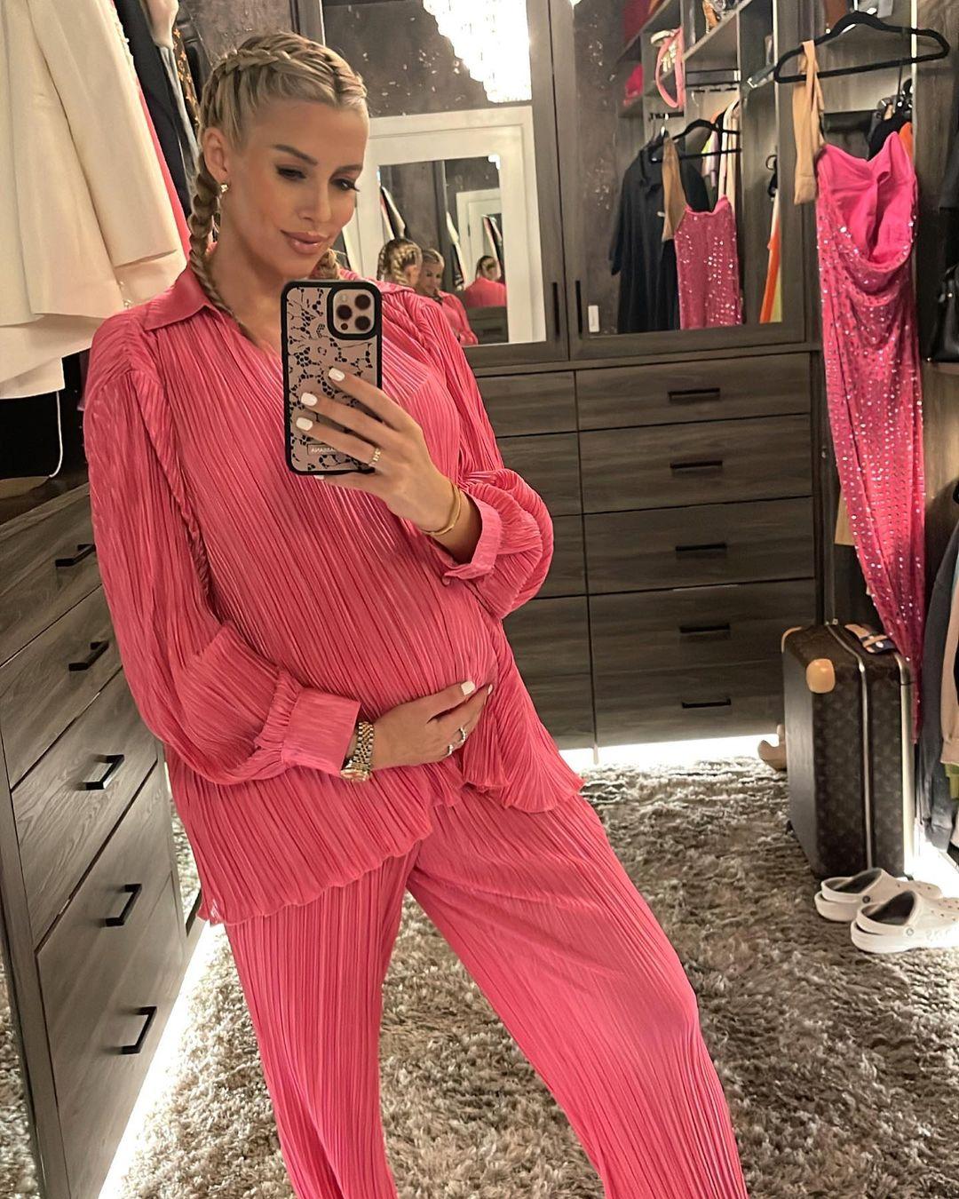 Heather Rae Young Is Enjoying THESE Maternity Looks Until Her Little Angel Arrives