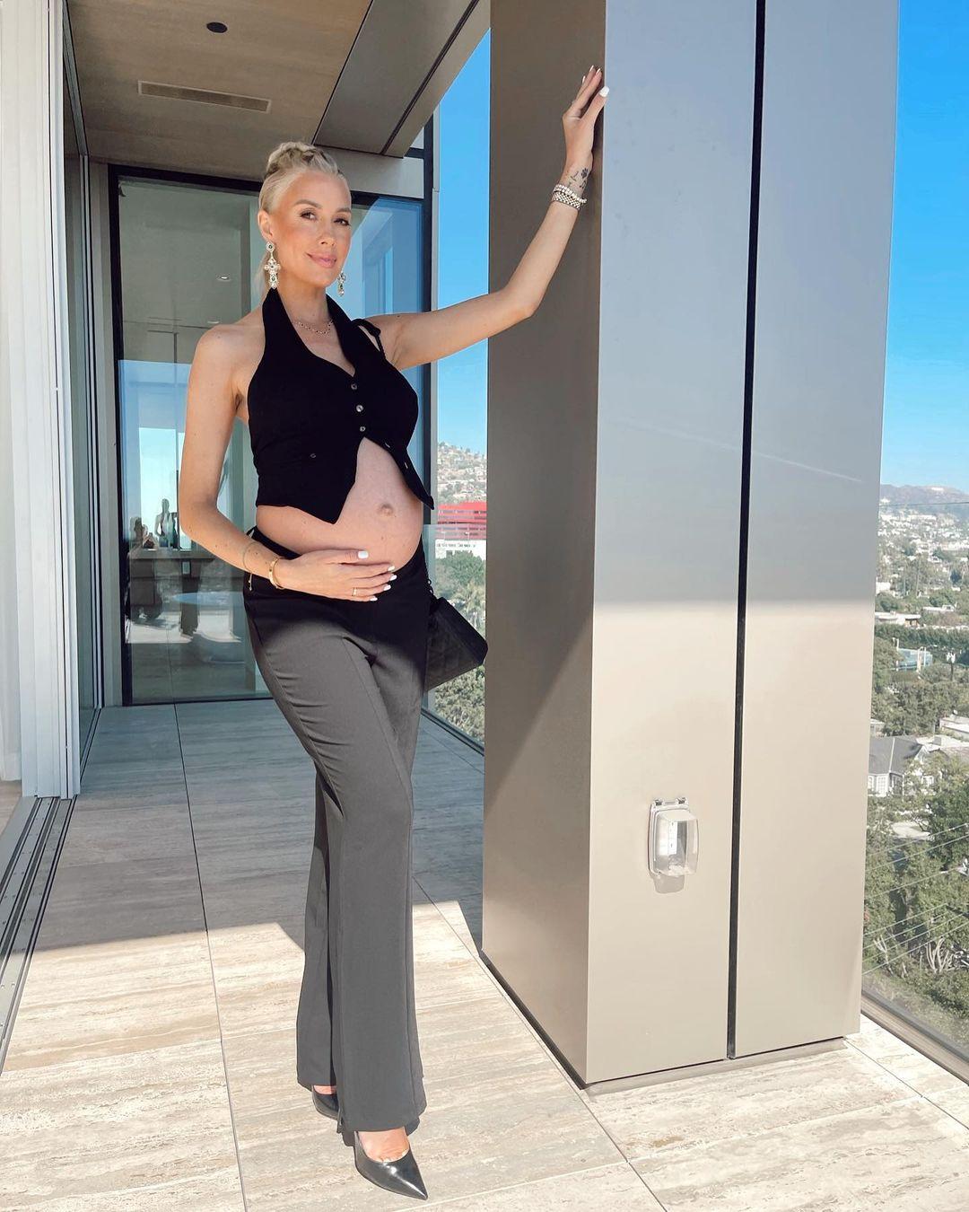 Heather Rae Young Is Enjoying THESE Maternity Looks Until Her Little Angel Arrives