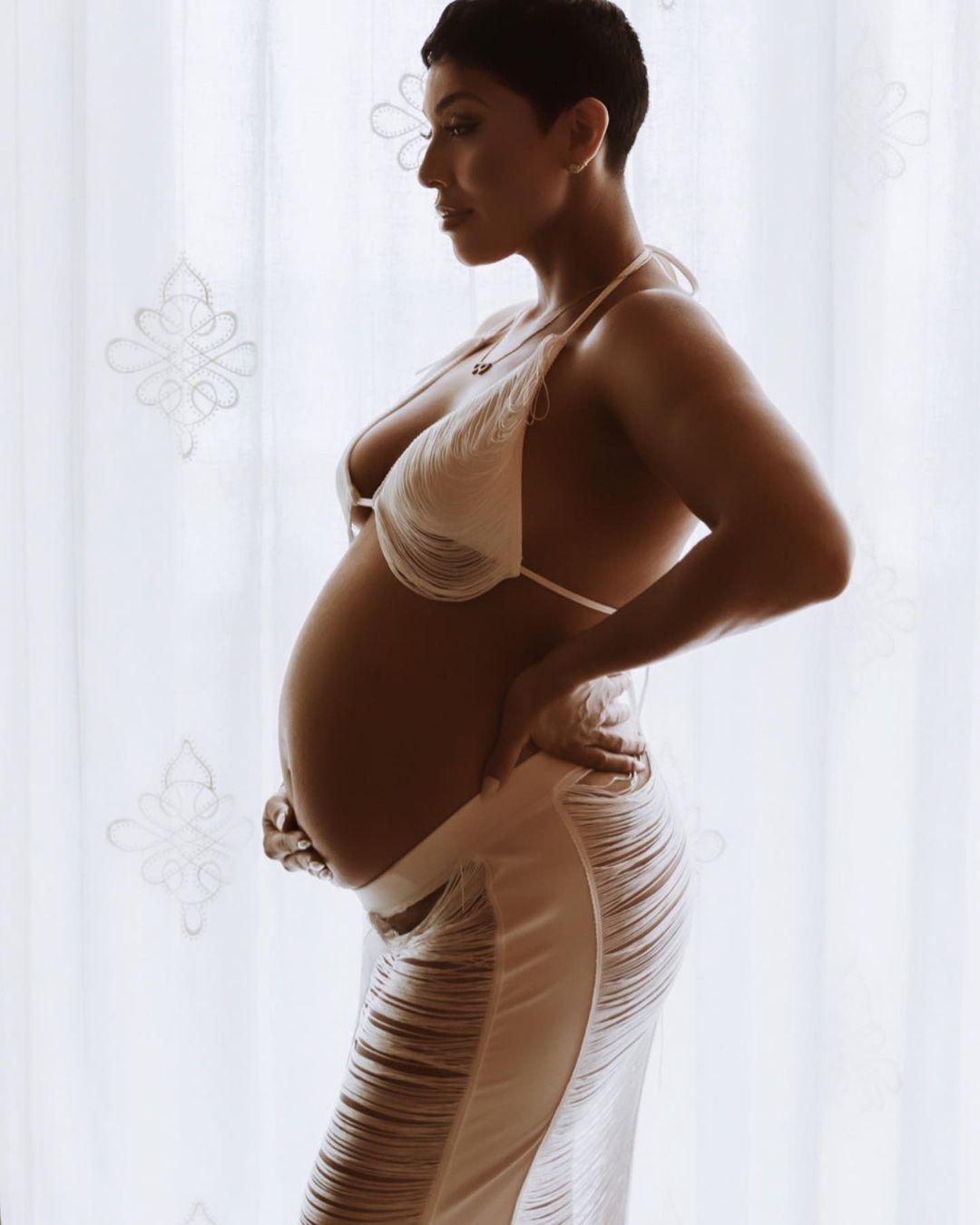 Pregnant Abby De La Rosa