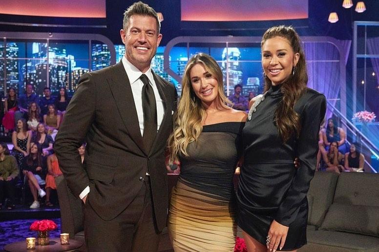 Rachel Recchia and Gabby Windey with Jesse Palmer on Bachelorette