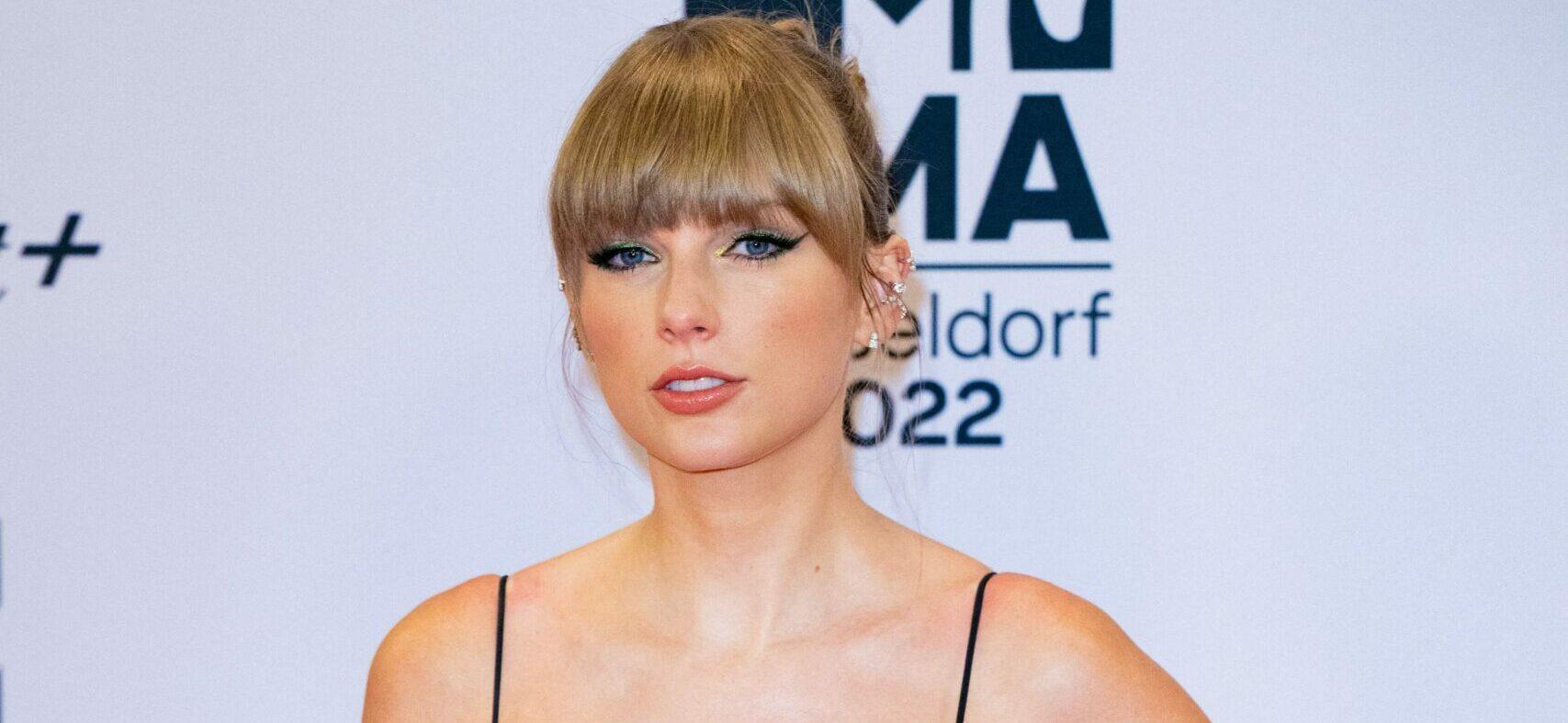 Taylor Swift at the 2022 MTV EMAs