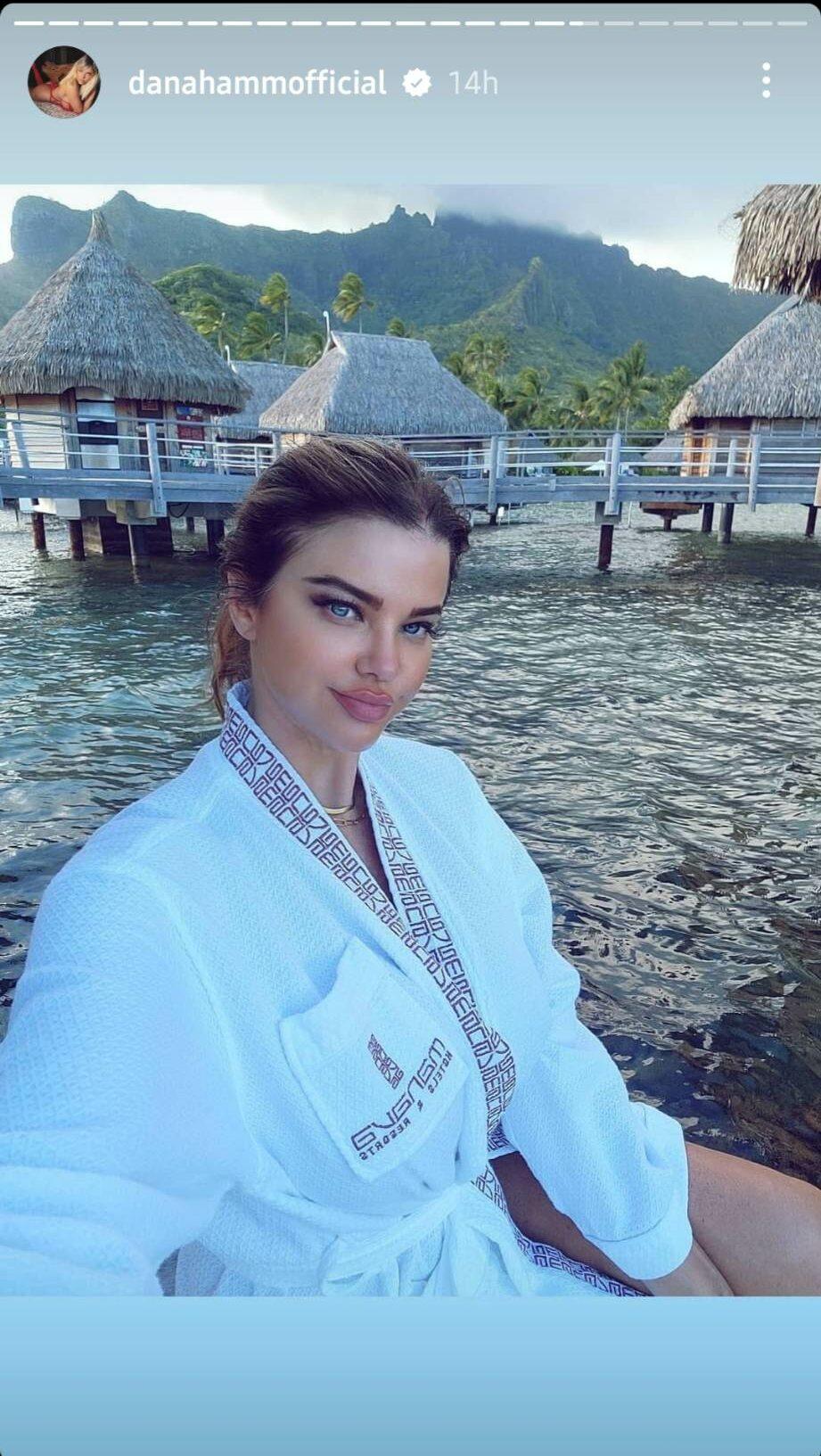 Dana Hamm in French Polynesia