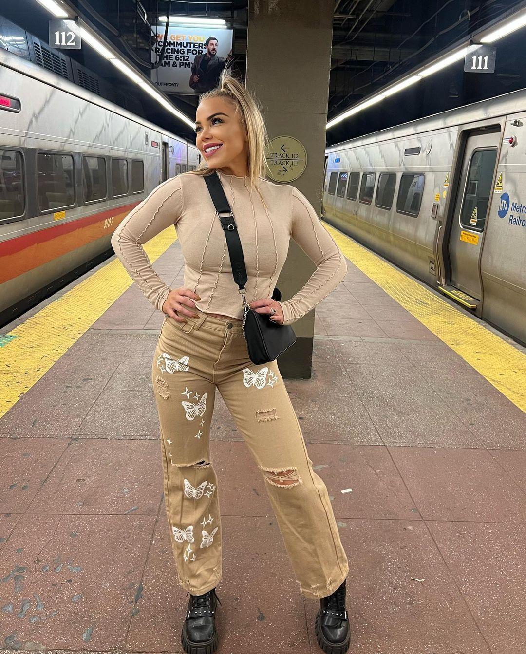 Lauren Drain Kagan at subway