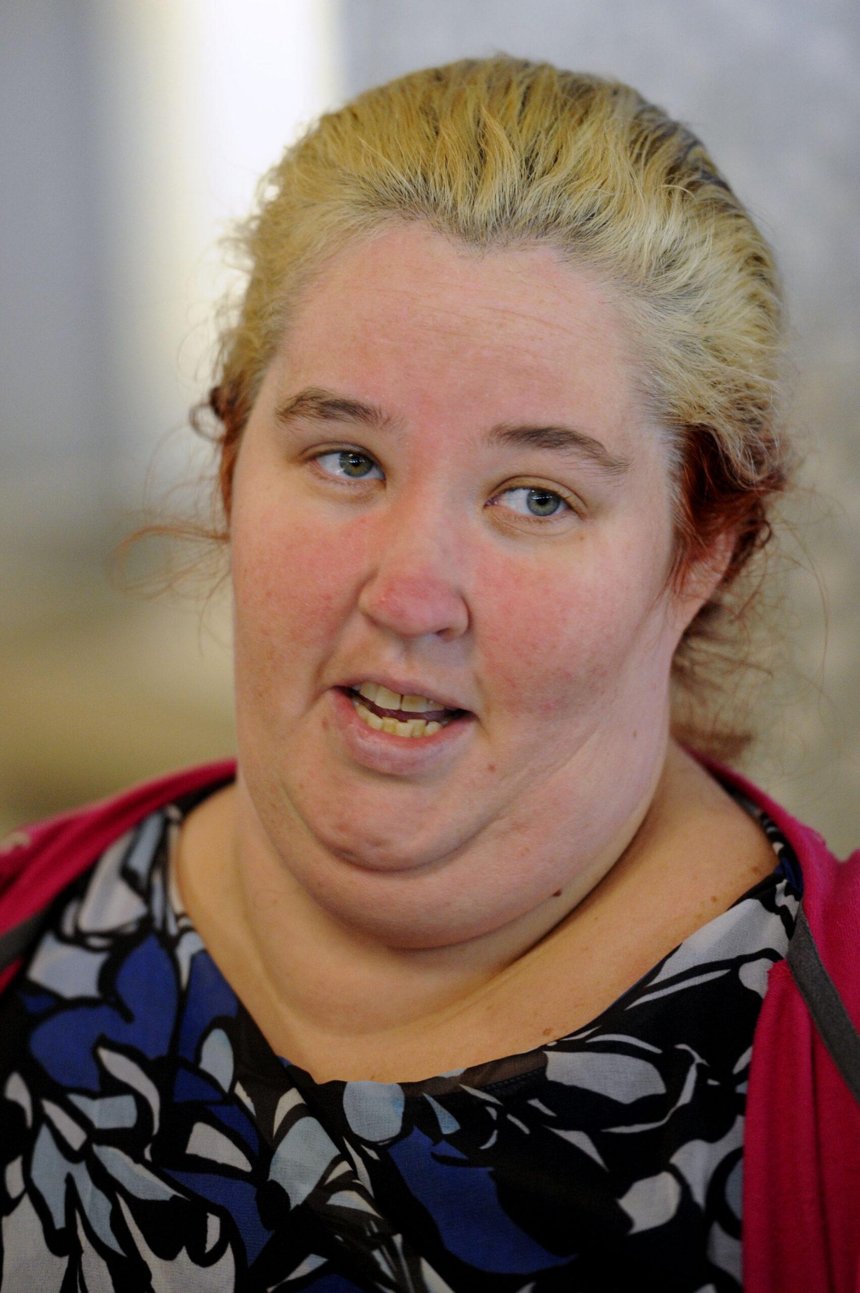 Mama June shows off her impressive weight loss as she arrives in LA with Papa Bear