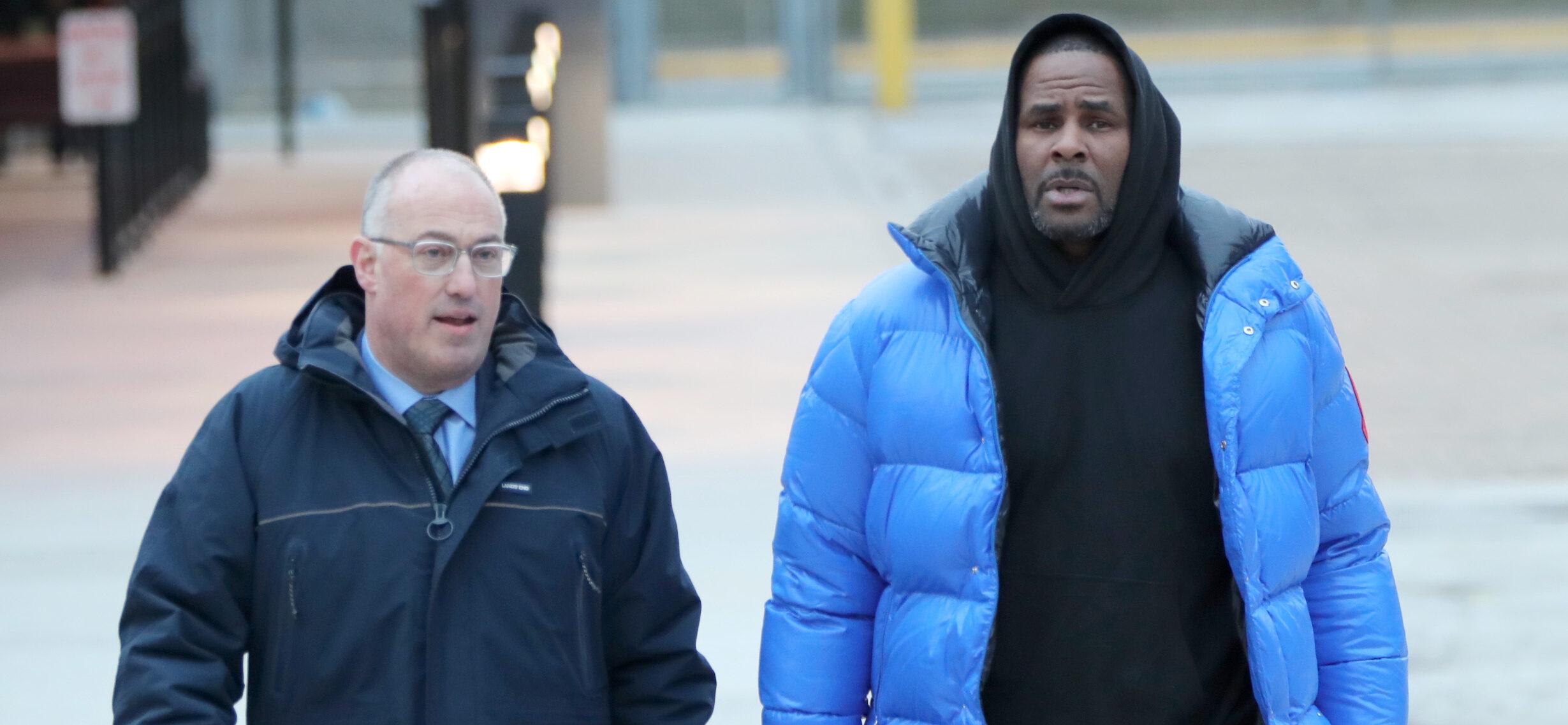 R Kelly leaves Cook County Detention Center