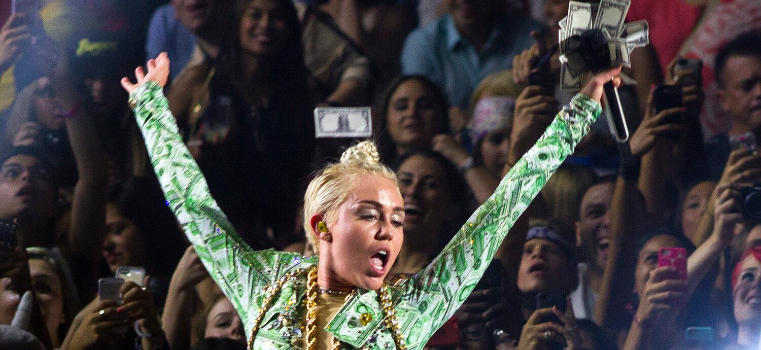 Miley Cyrus Tour Stop at Nassau Coliseum