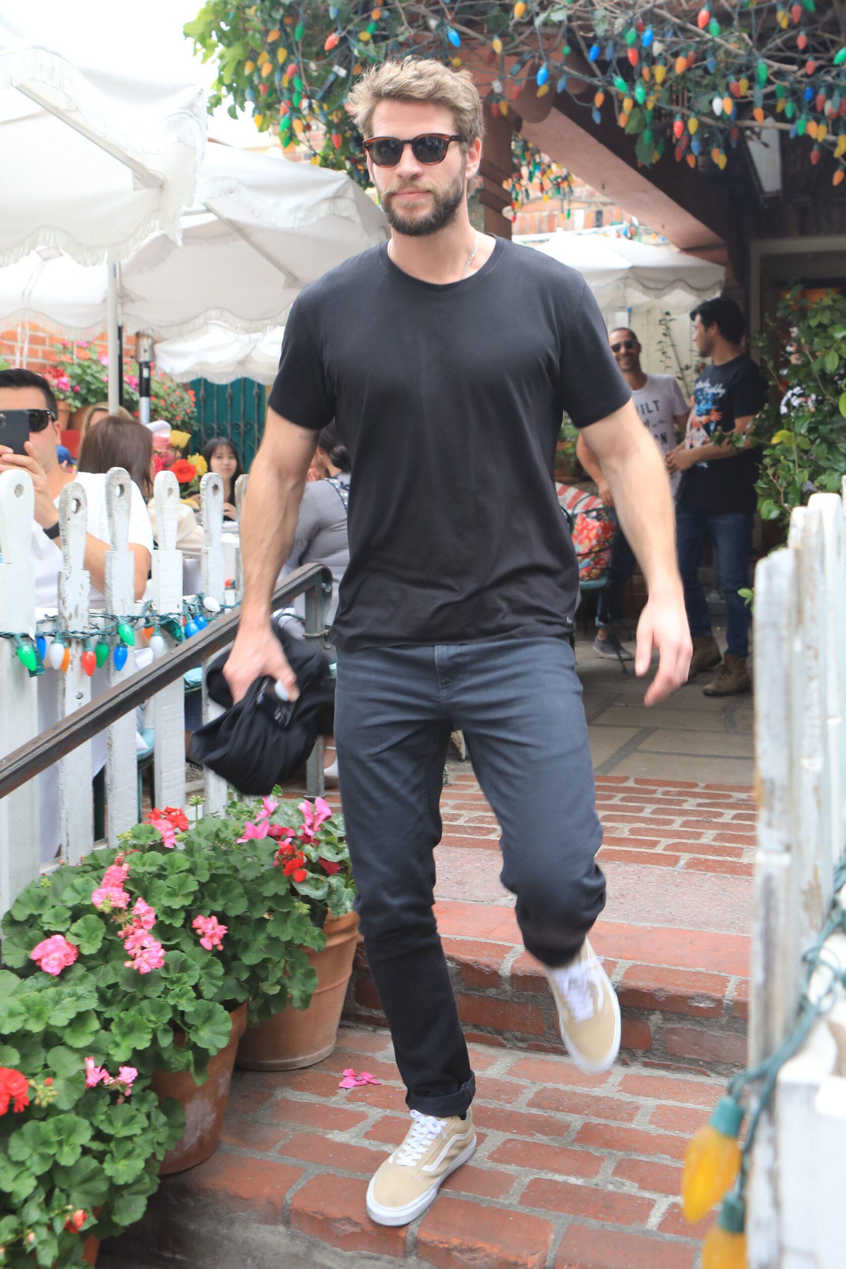 Liam Hemsworth and Gabriella Brooks lunch at the Ivy in West Hollywood
