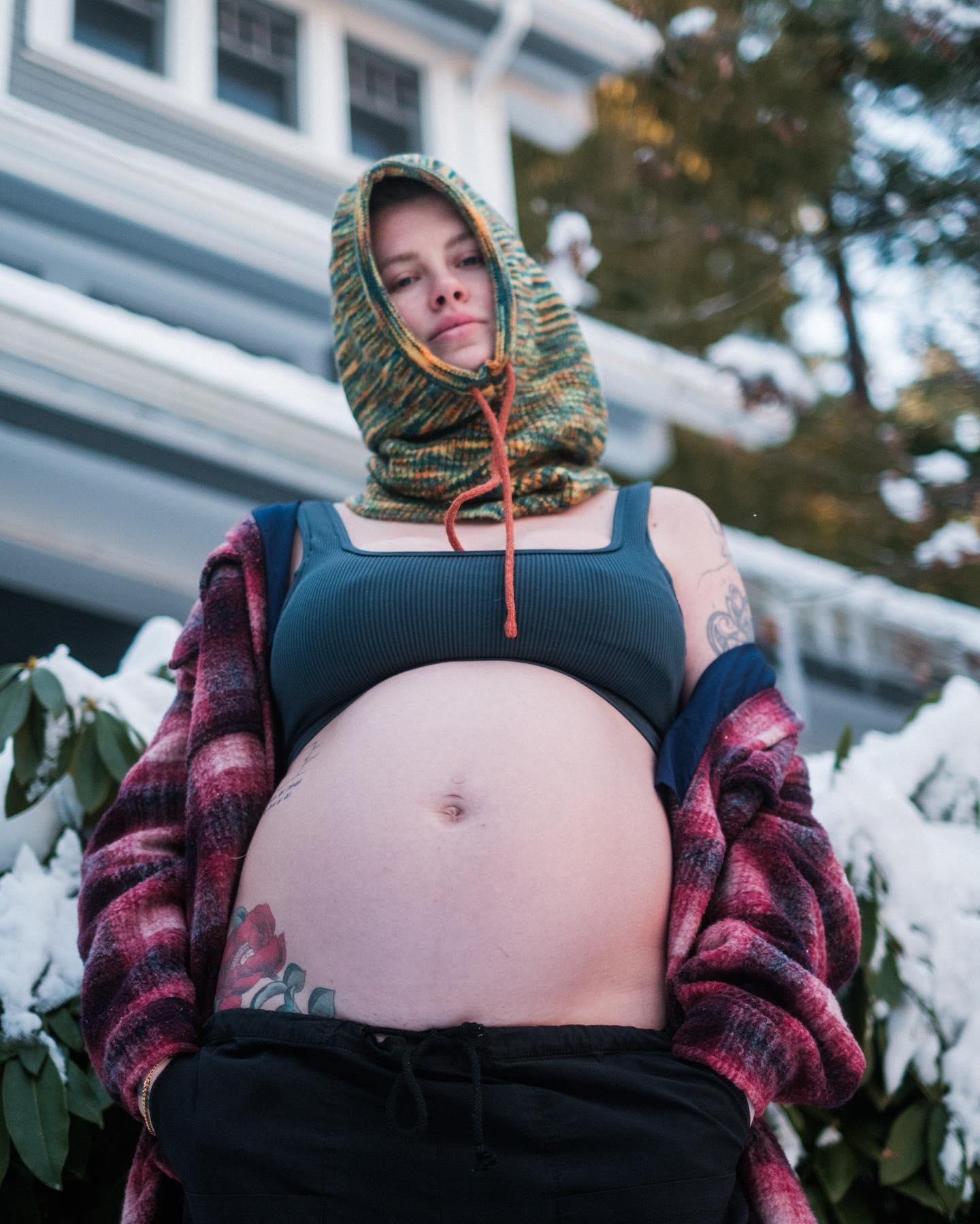 Ireland Baldwin jokes that she's in her "Rihanna belly out era" in the snow
