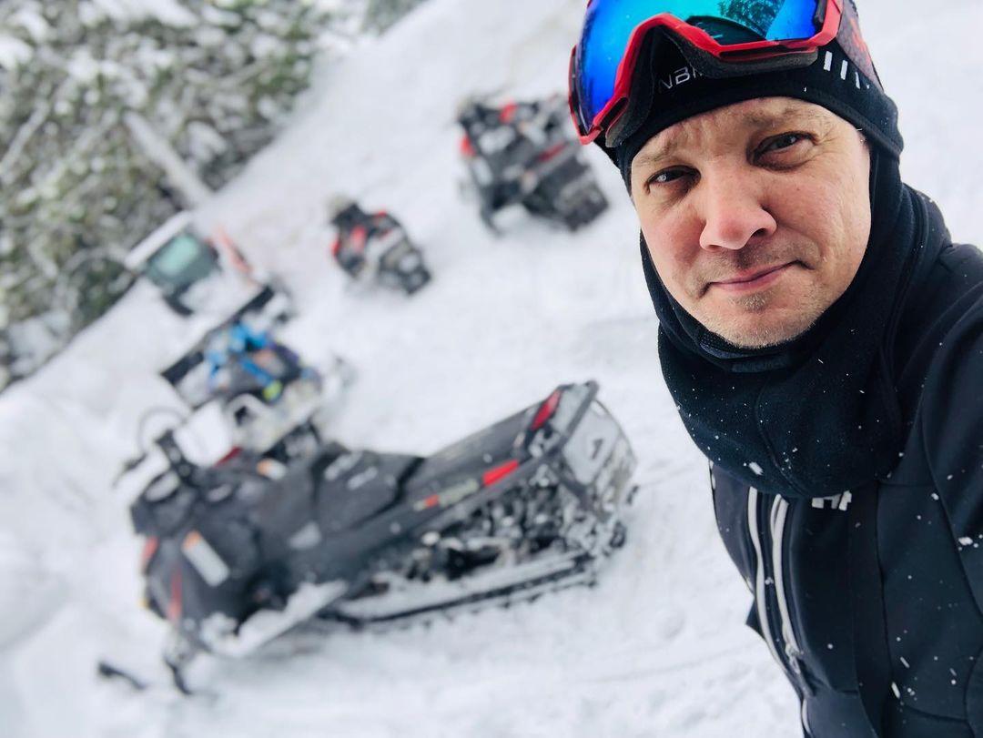 Jeremy Renner Keeps Up With Snowplow Accident Recovery In Physical Therapy