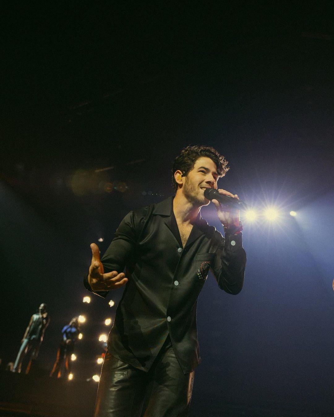 Priyanka Chopra Serenades Husband Nick Jonas With Sweet Words After Vegas Concert
