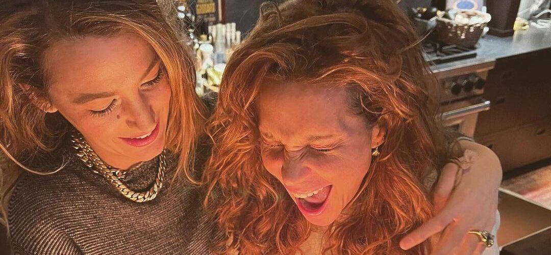 //blake lively and robyn lively e