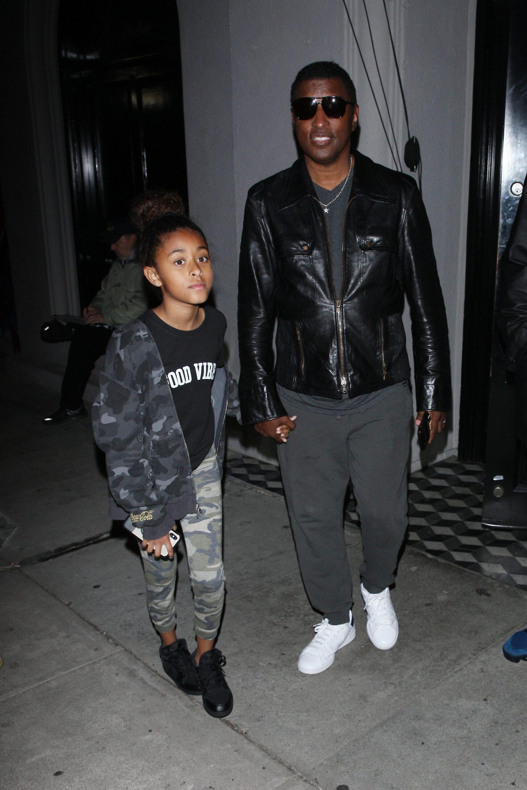 Singer Babyface grabs dinner at Craig apos s restaurant with his daughter
