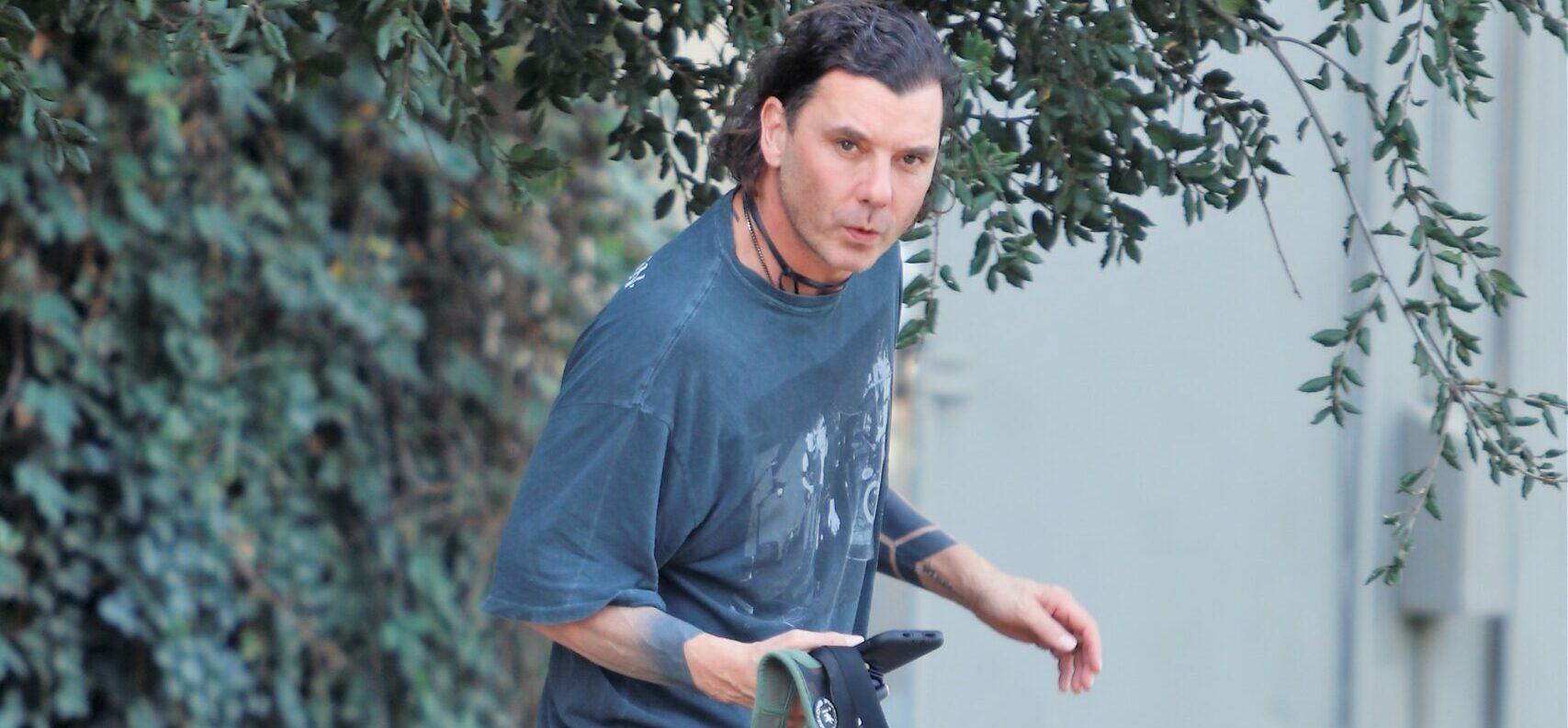 Gavin Rossale is seen in the park whilst out in Studio City