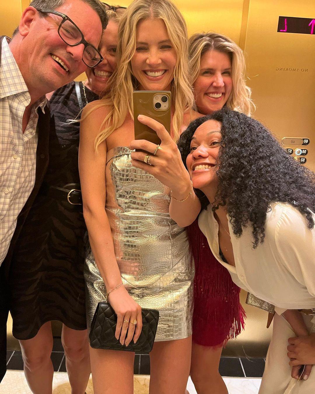 Amanda Kloots Kicks Off Being 41 'Celebrating' Life With Friends & Family In Vegas