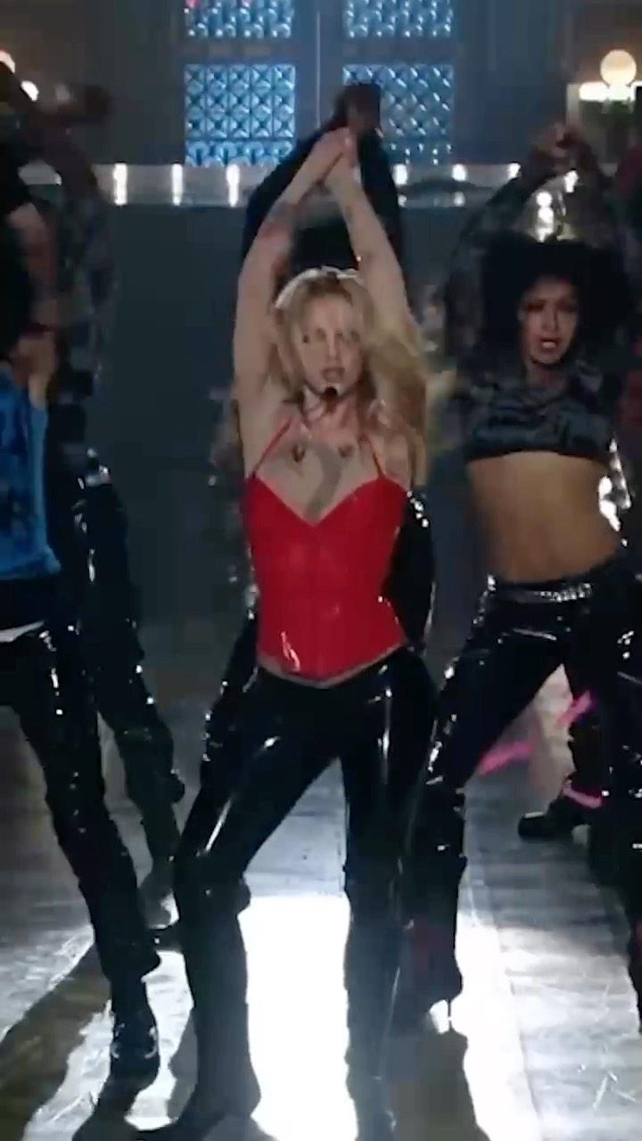 Britney Spears shares a live performance of Toxic