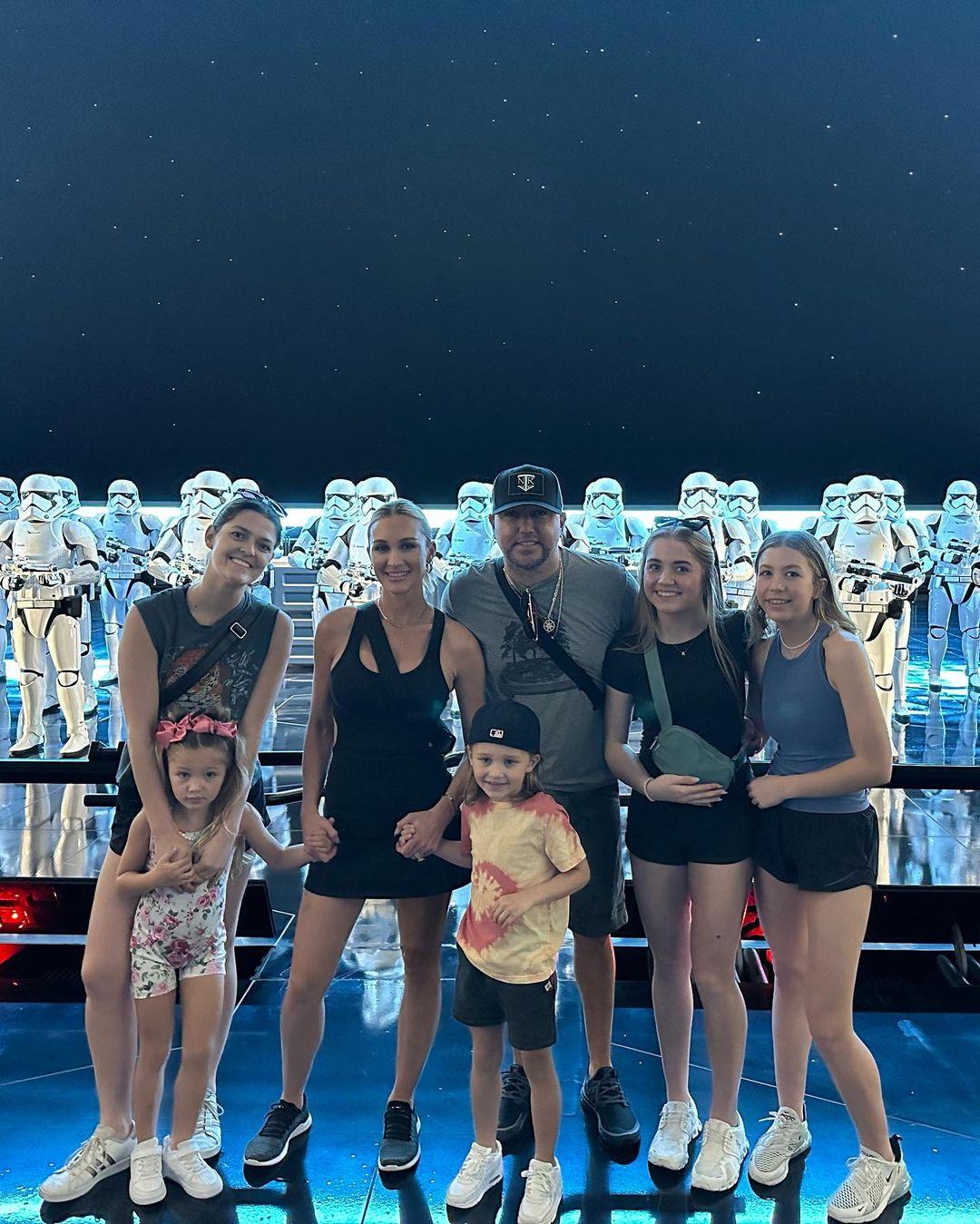 Brittney And Jason Aldean Visit Disney World With Family
