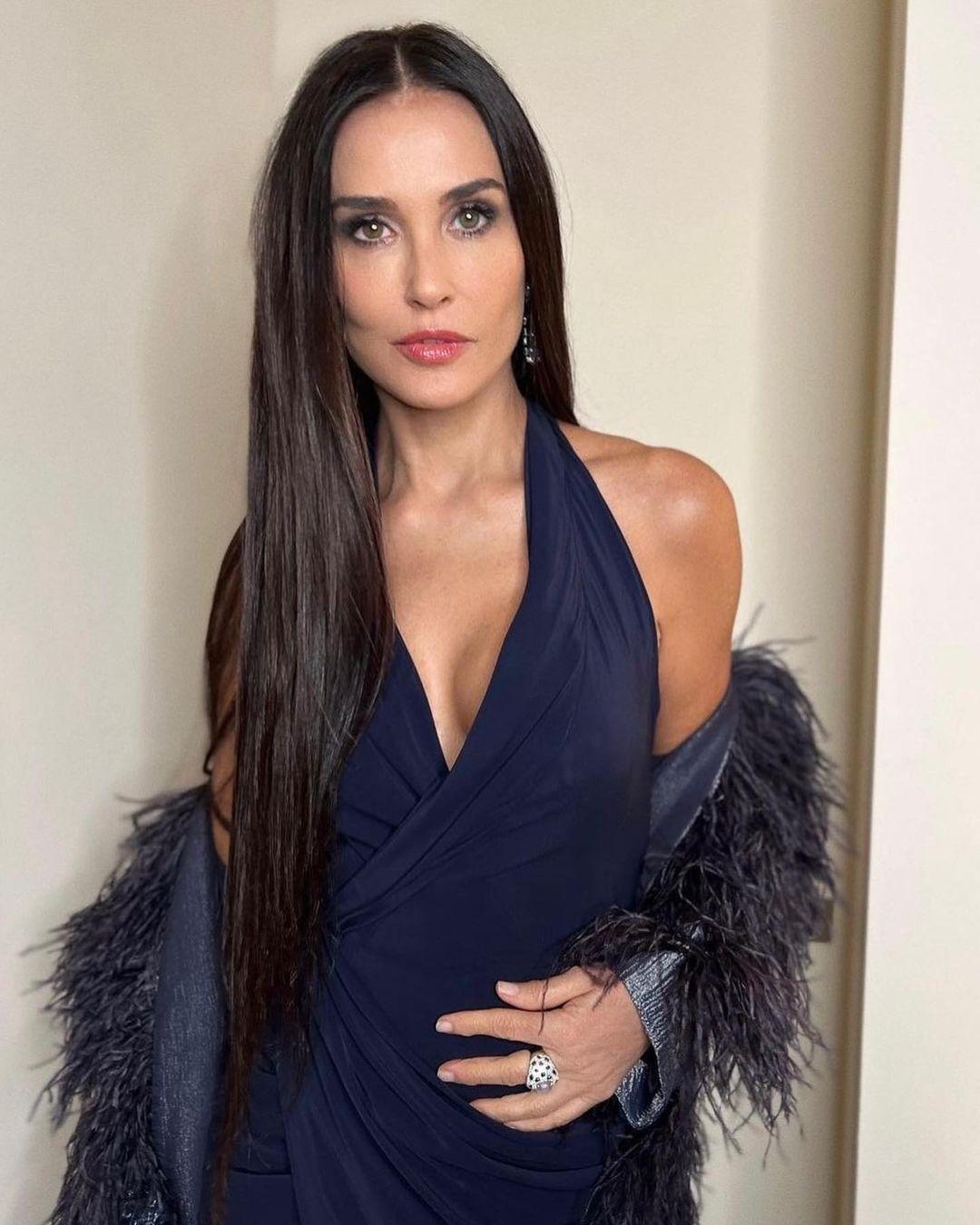 Demi Moore defies age in new photos