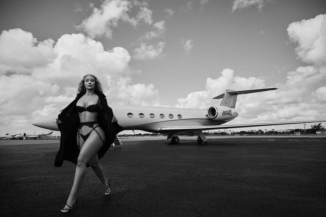 Iggy Azalea Wants Her Super Curves 'On Your Moodboard'