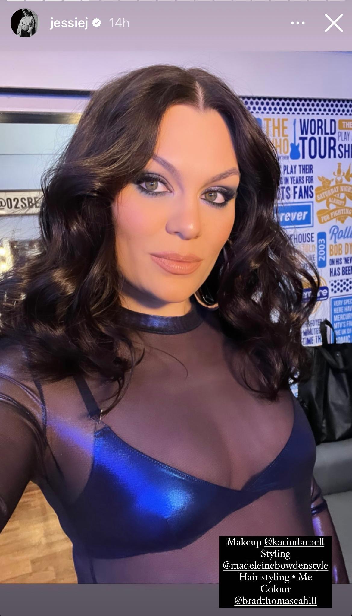 Jessie J flaunts bump at first show for 2023