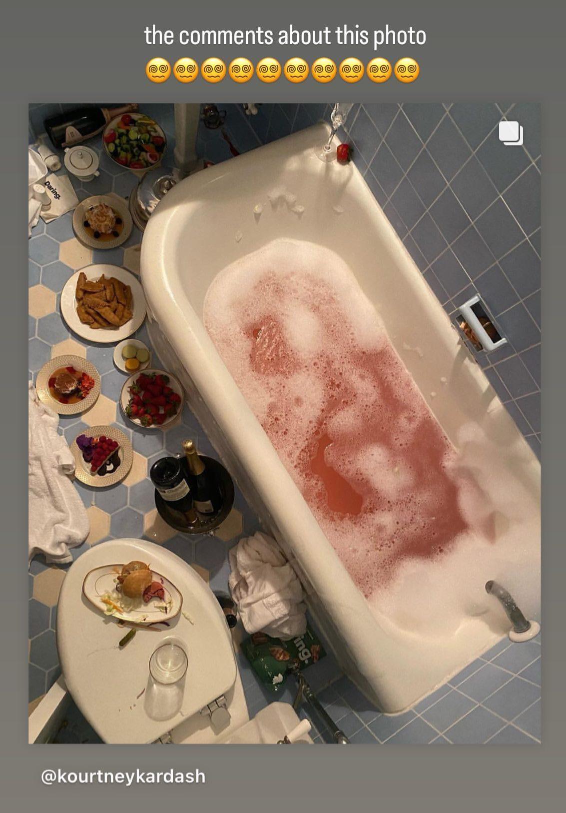 Kourtney Kardashian Gets Trolled By Fans For Posting 'Disgusting' Food Pictures Taken In Her Bathroom