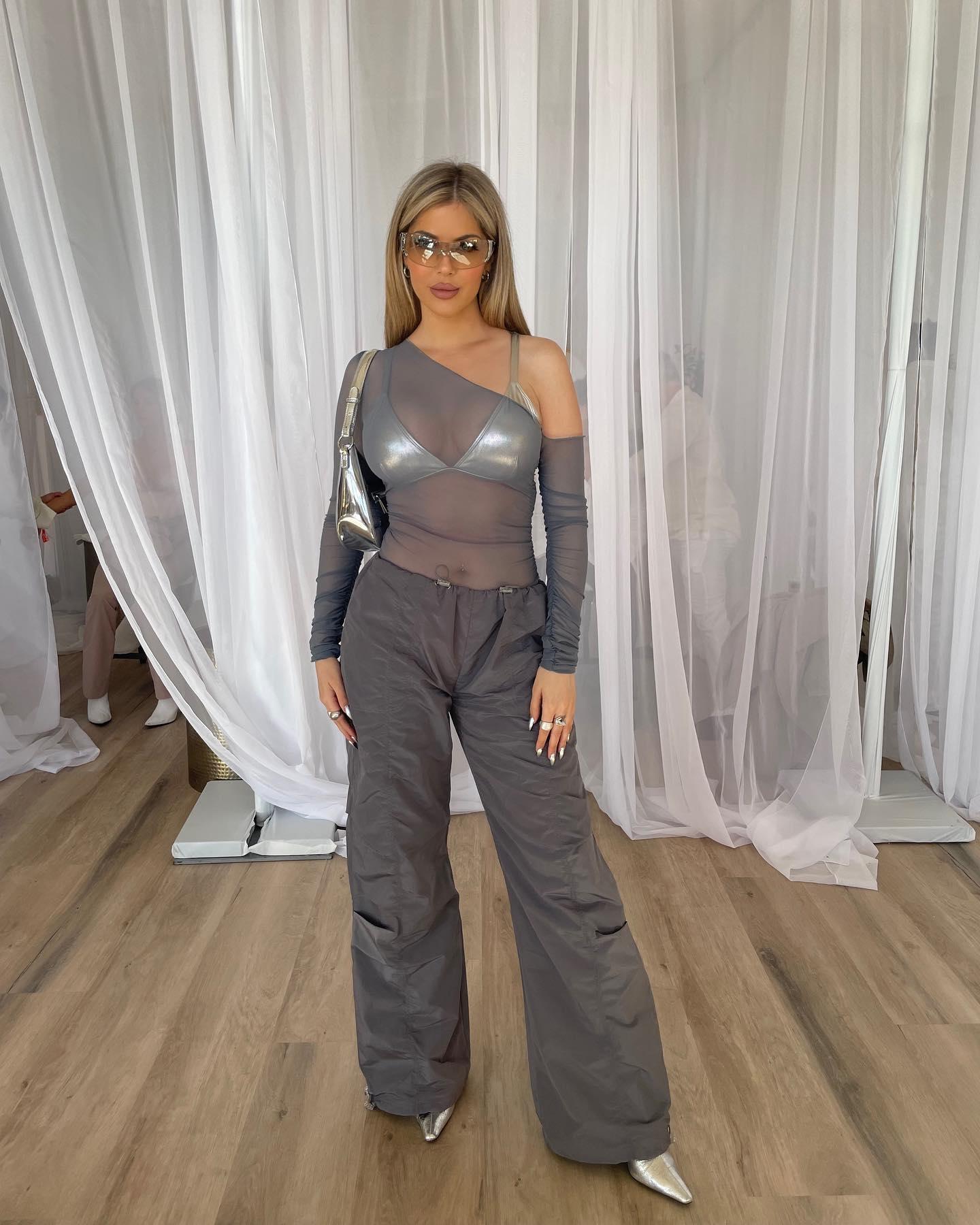 Sophia Pierson gives Y2K vibes in a see-through shirt