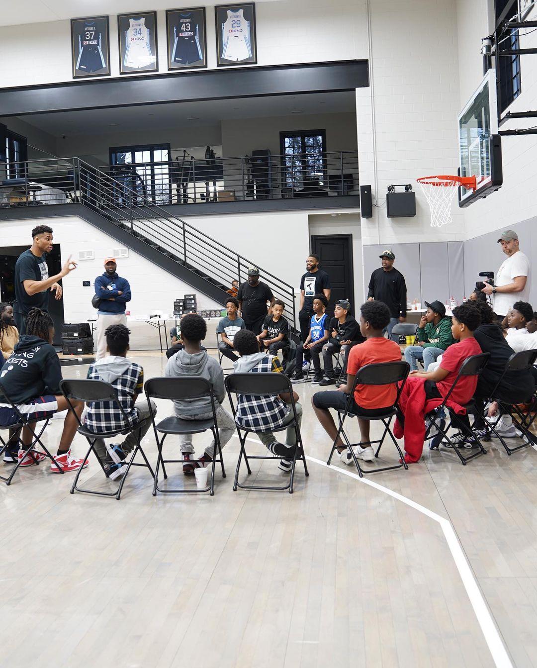 Giannis Antetokounmpo and Evolve Church youth 