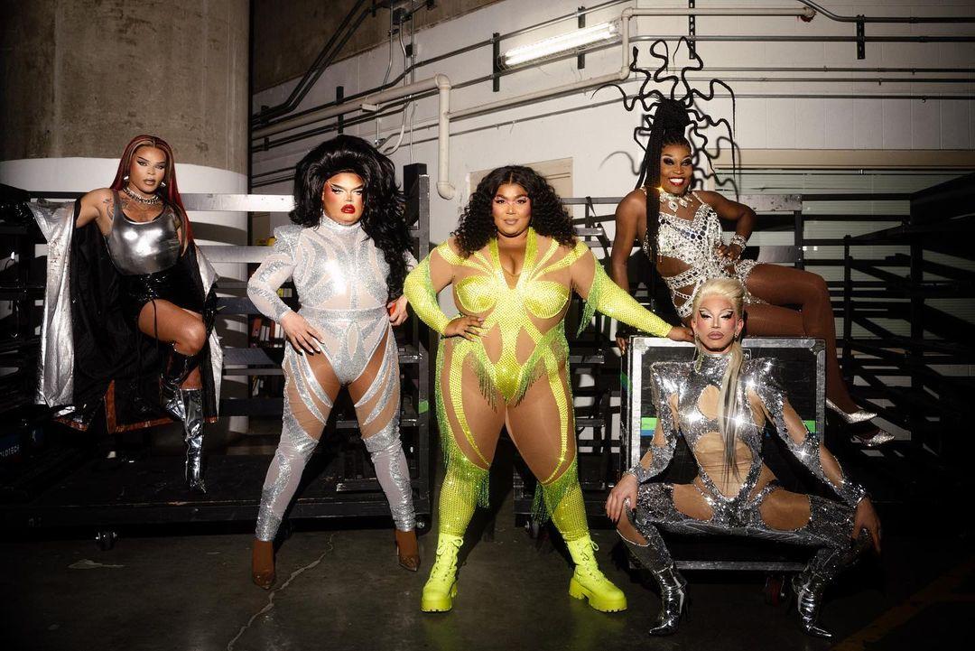 Lizzo invites drag queens on stage flouting Tennessee drag ban