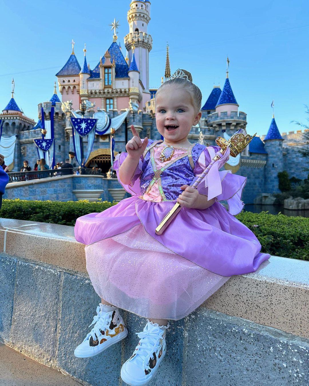 Watch Lindsay Arnold's Daughter Transform Into A Disney Princess